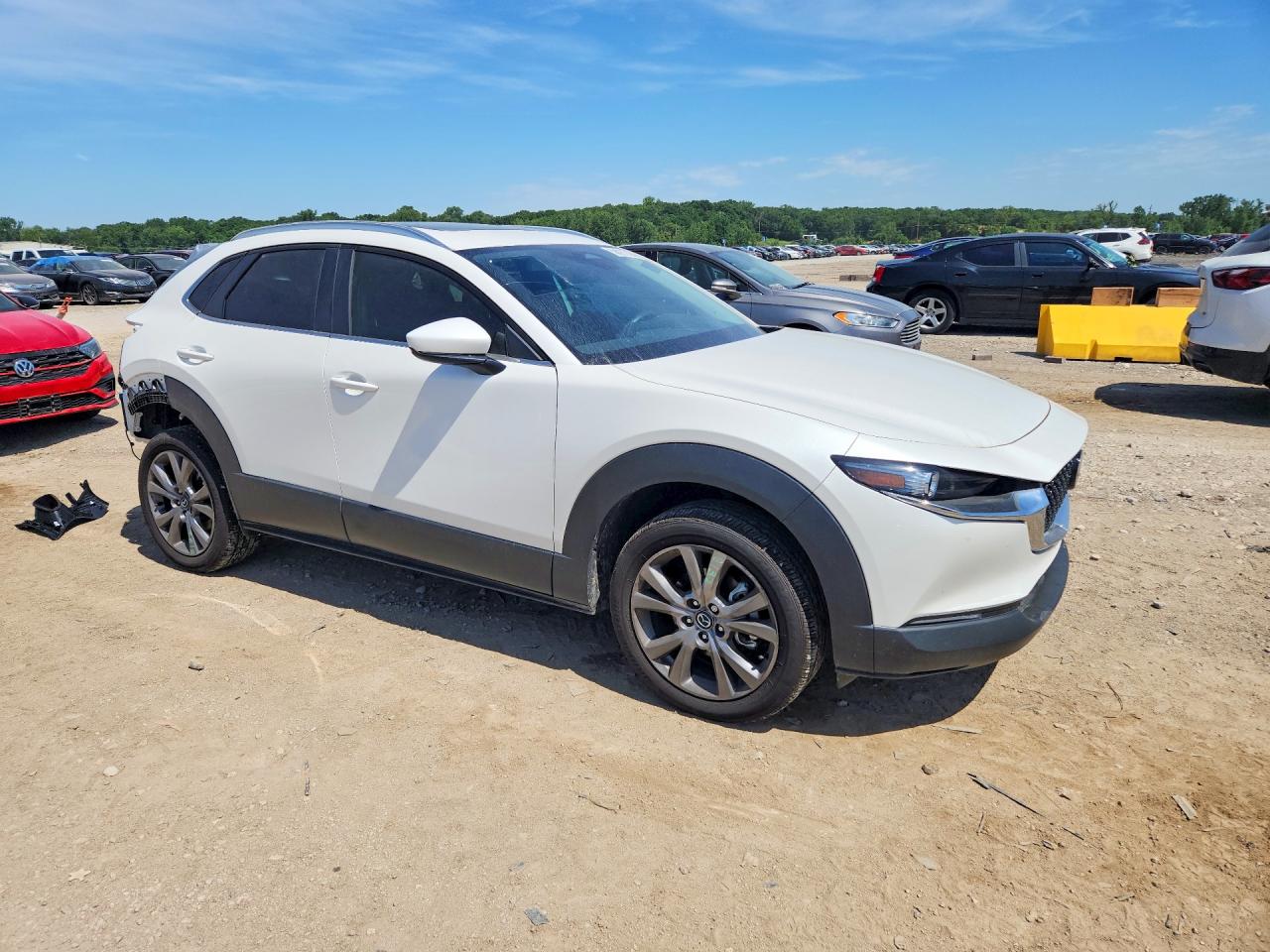 2025 Mazda Cx-30 Preferred White vin: 3MVDMBCM6SM851301