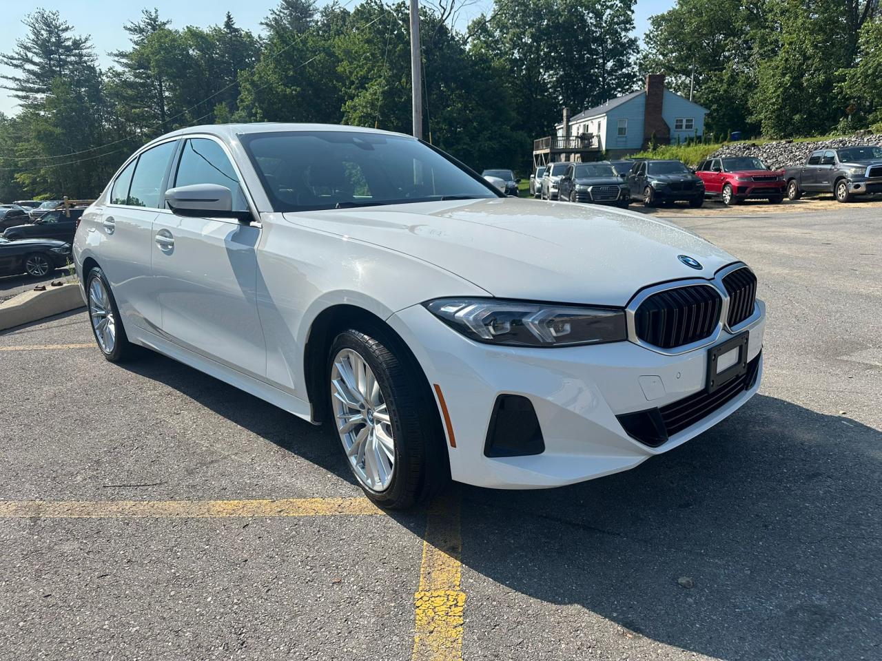 2024 Bmw 330xe    White vin: 3MW39FS01R8D95258