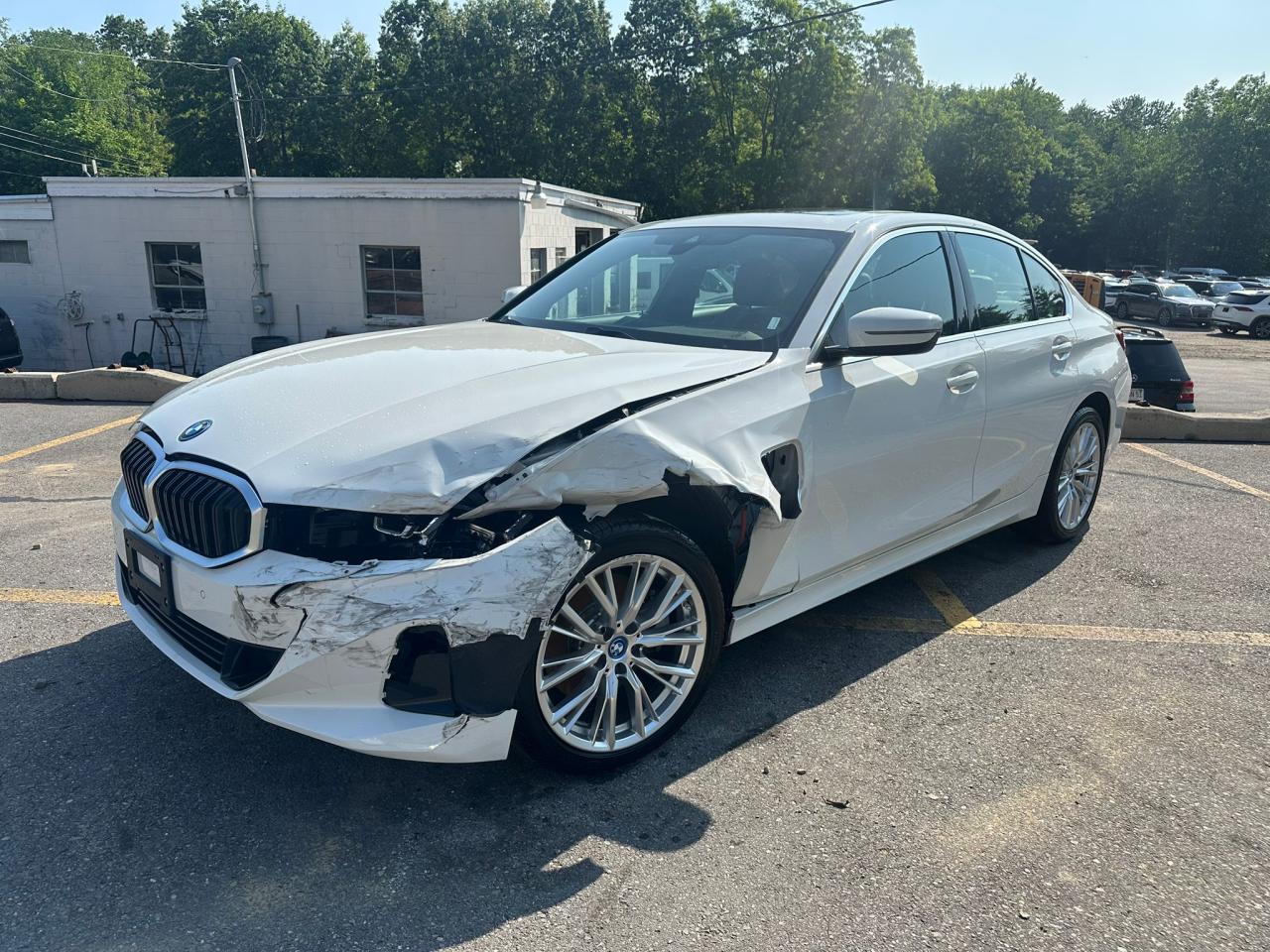 2024 Bmw 330xe    White vin: 3MW39FS01R8D95258