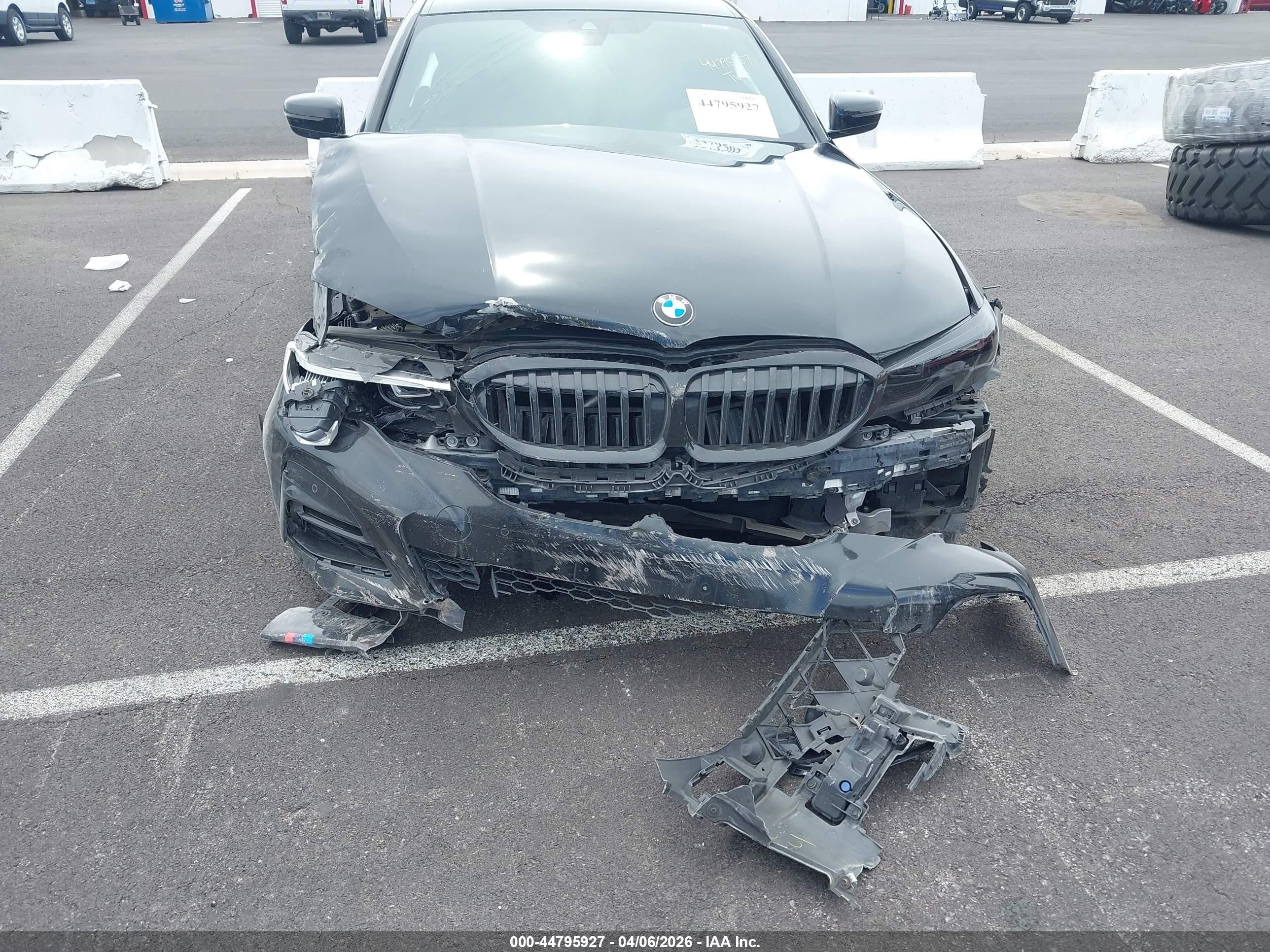 2021 Bmw 330e Черный vin: 3MW5P7J02M8B67395