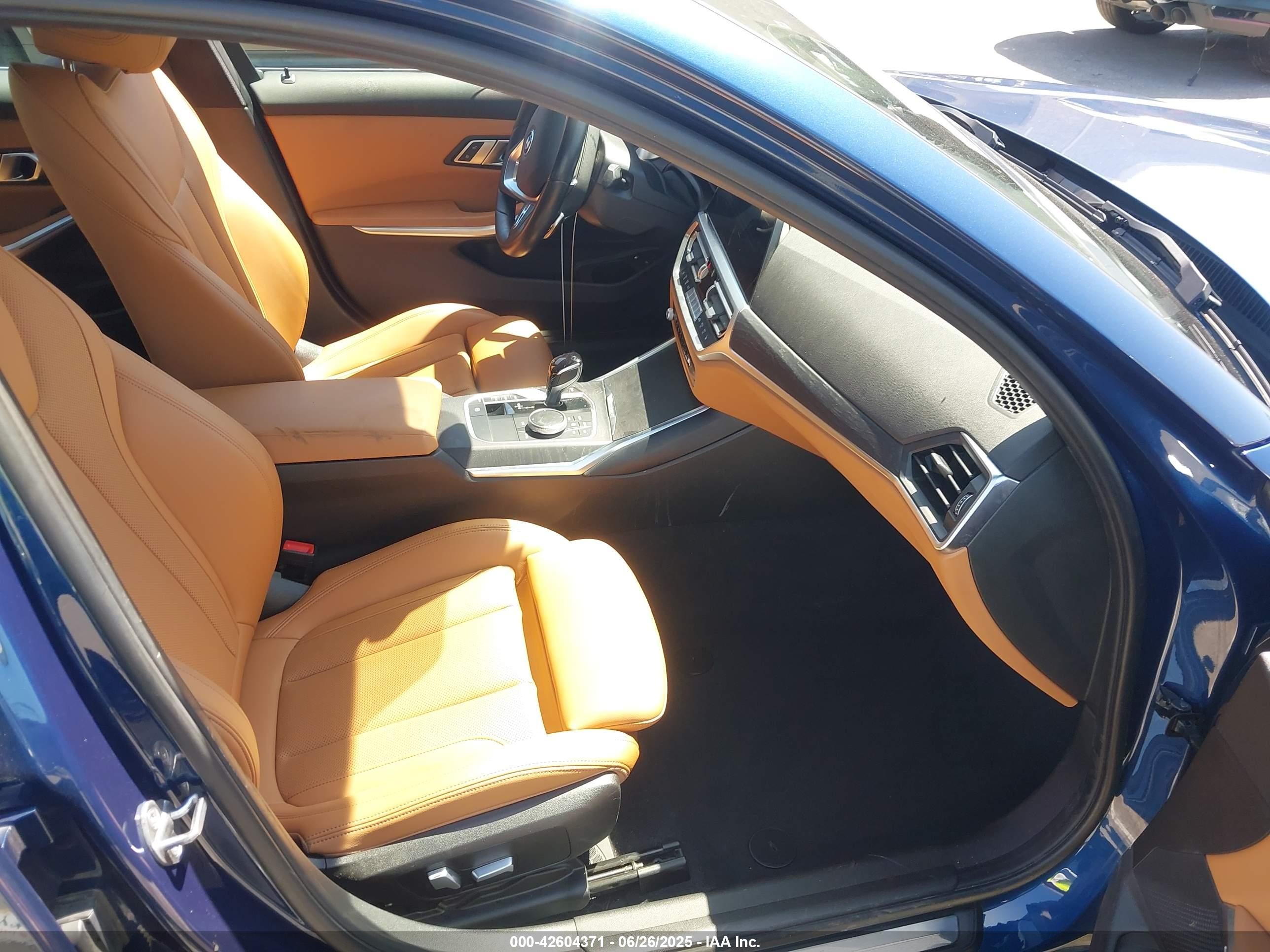 2022 Bmw 3 Series 330e Blue vin: 3MW5P7J07N8C39029