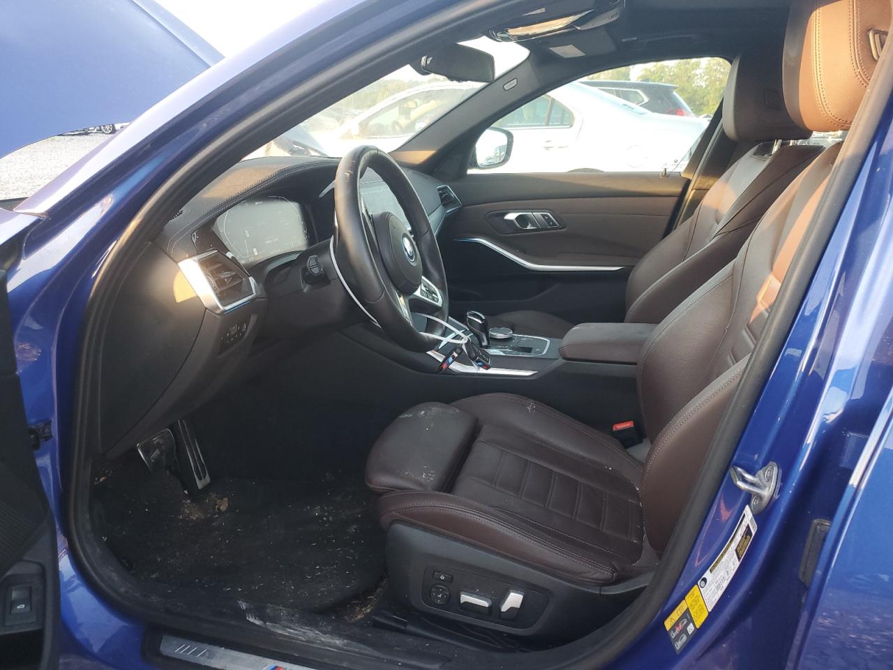 2022 Bmw 330xe    Blue vin: 3MW5P9J02N8C35076