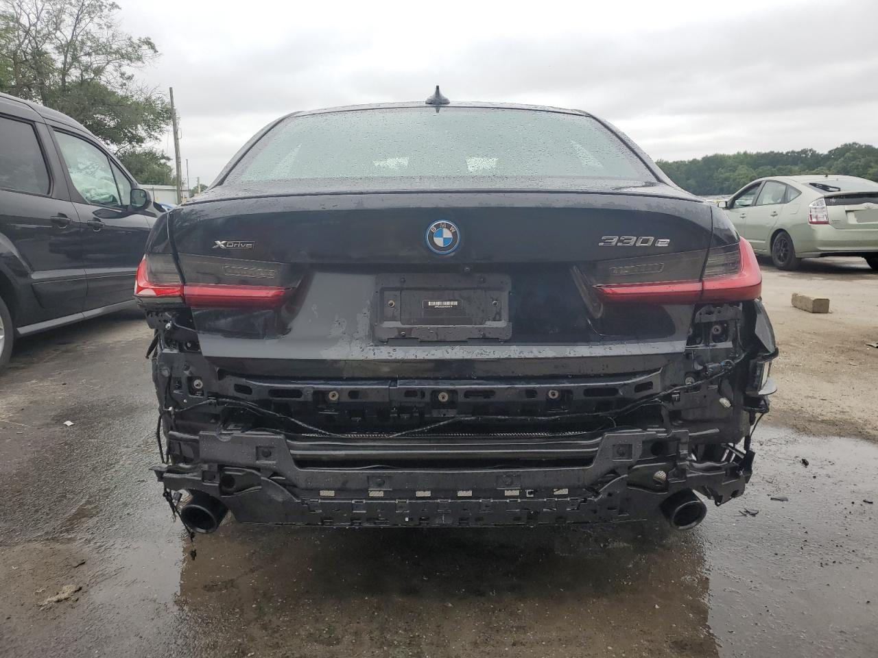 2022 Bmw 330xe    Black vin: 3MW5P9J06N8C66170