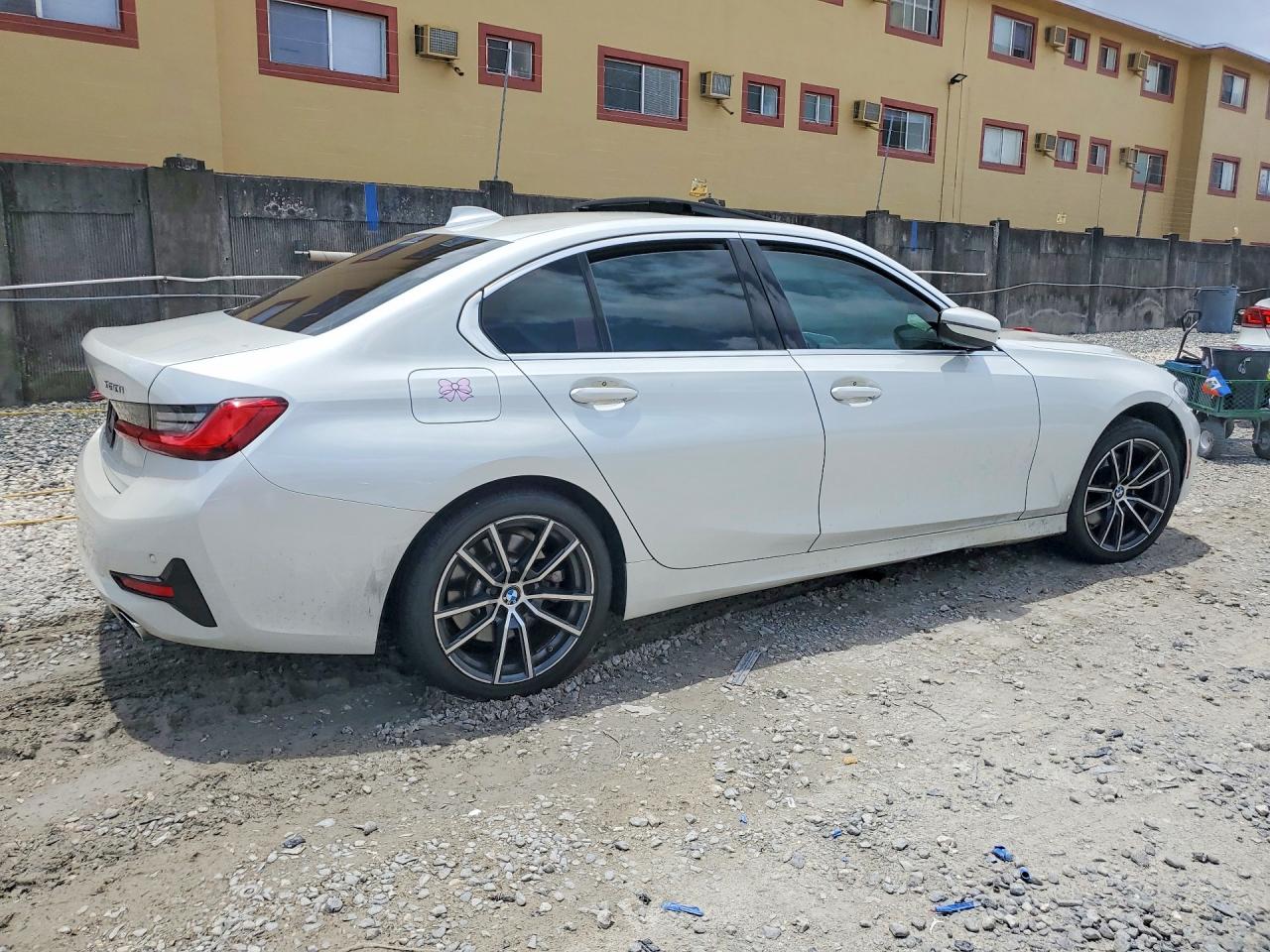 2021 Bmw 330i White vin: 3MW5R1J00M8B53356