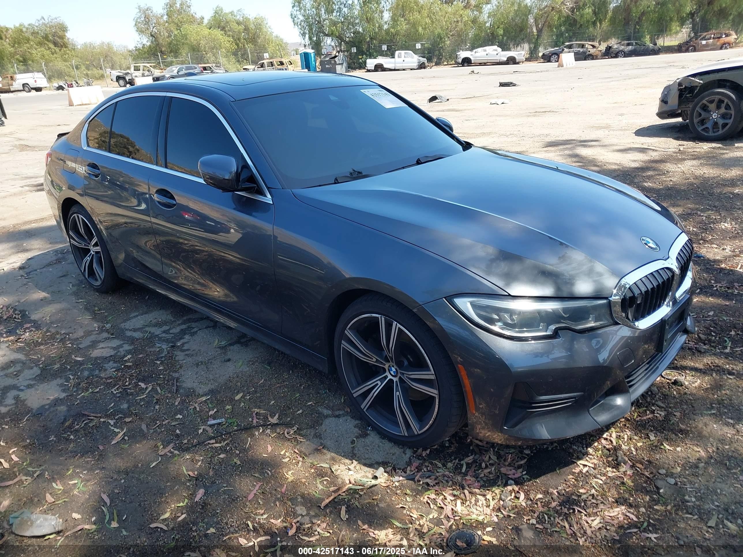 2021 Bmw 330i   Gray vin: 3MW5R1J01M8C03570