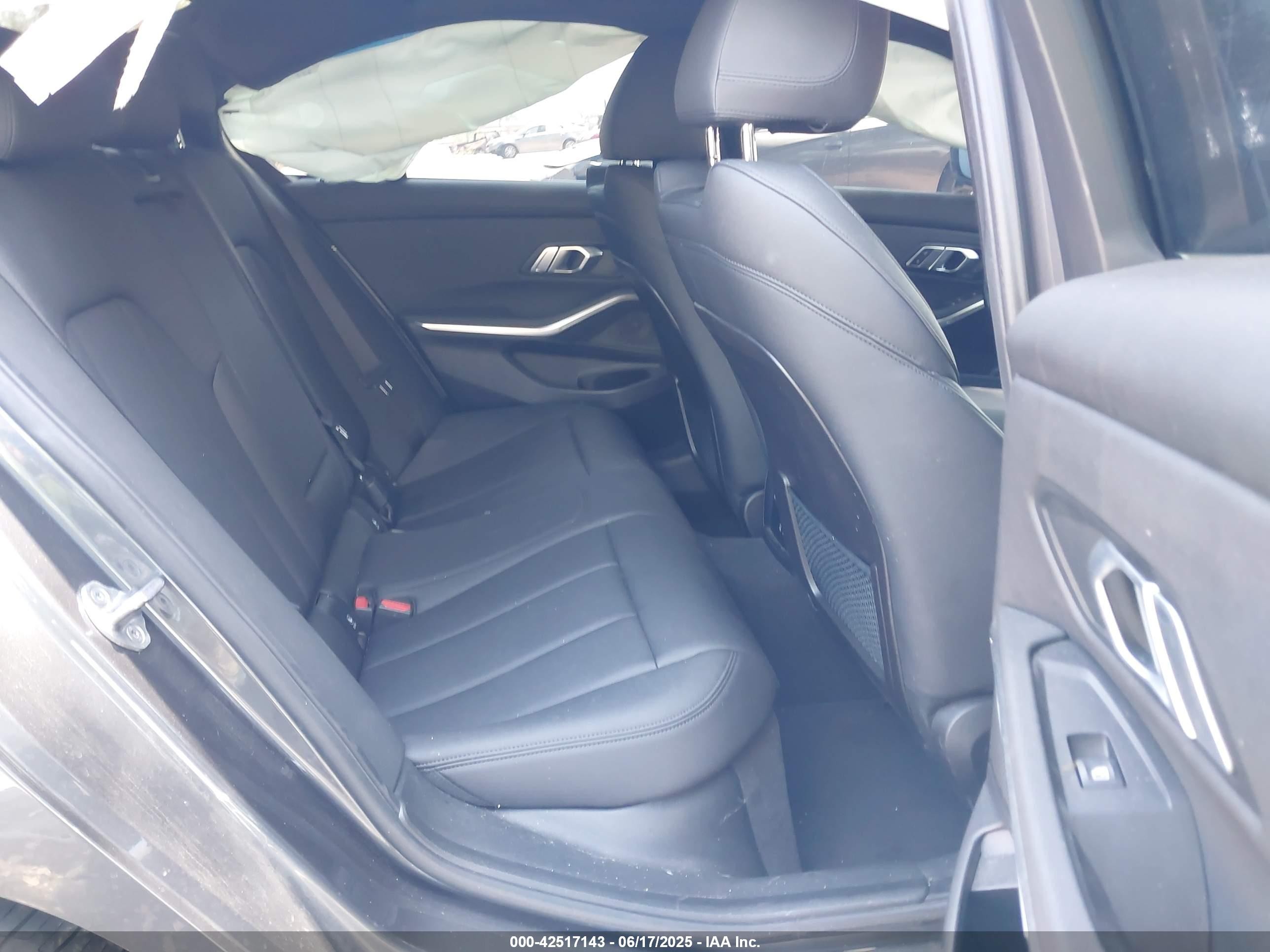2021 Bmw 330i   Gray vin: 3MW5R1J01M8C03570