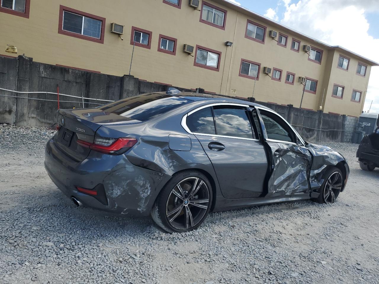 2022 Bmw 330i    Серый vin: 3MW5R1J01N8C26879
