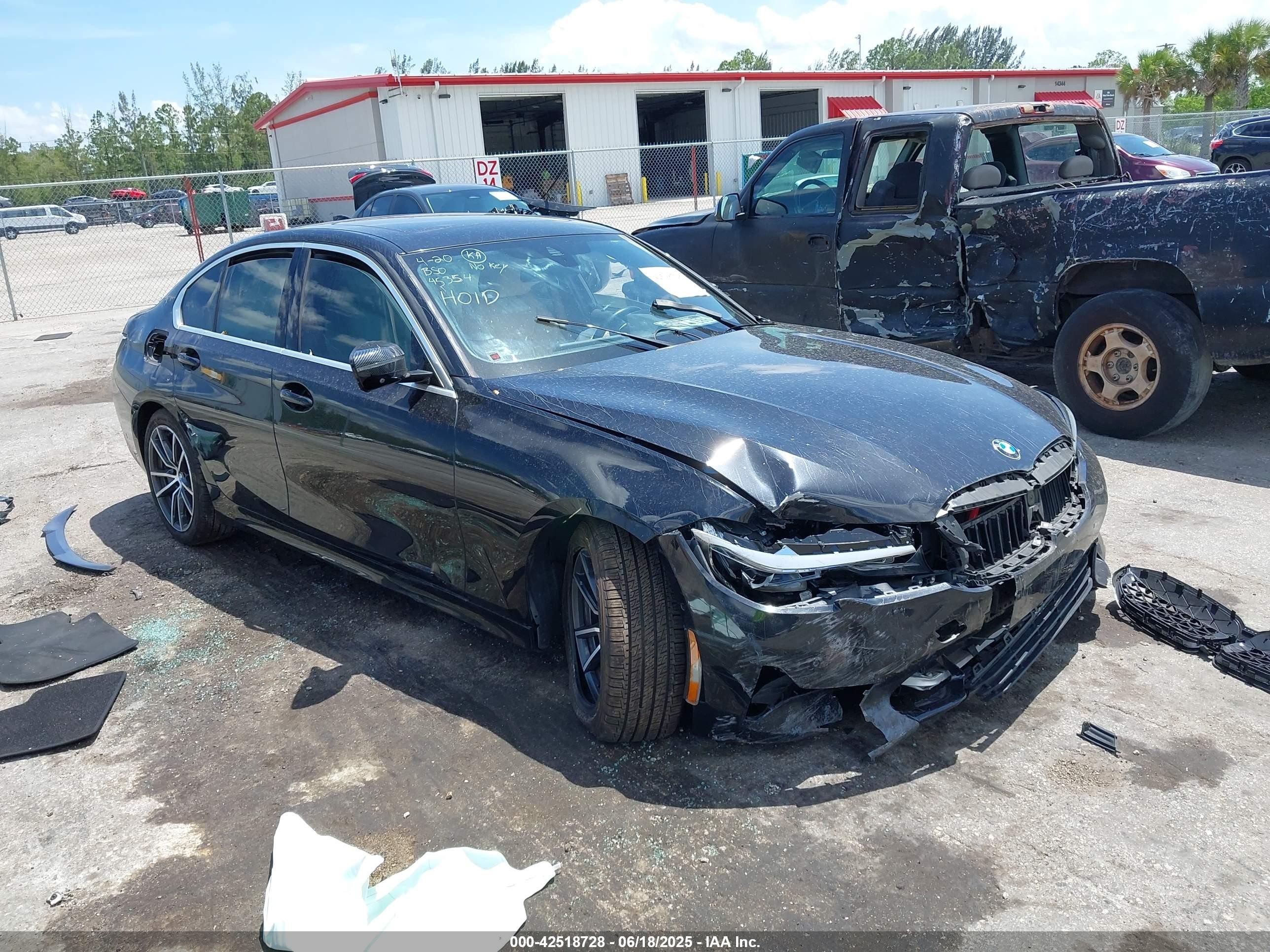 2020 Bmw 330i   Gray vin: 3MW5R1J02L8B45354