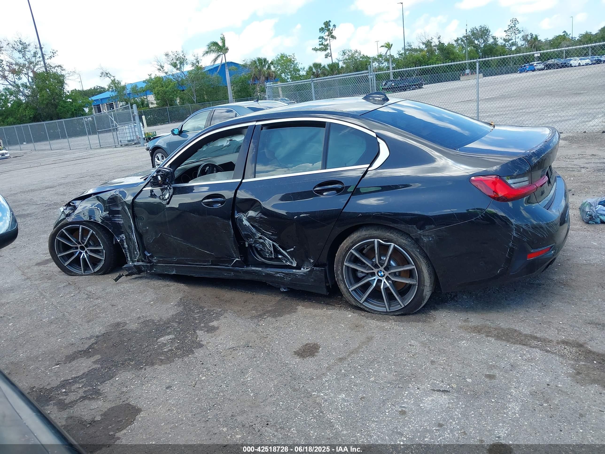 2020 Bmw 330i   Gray vin: 3MW5R1J02L8B45354