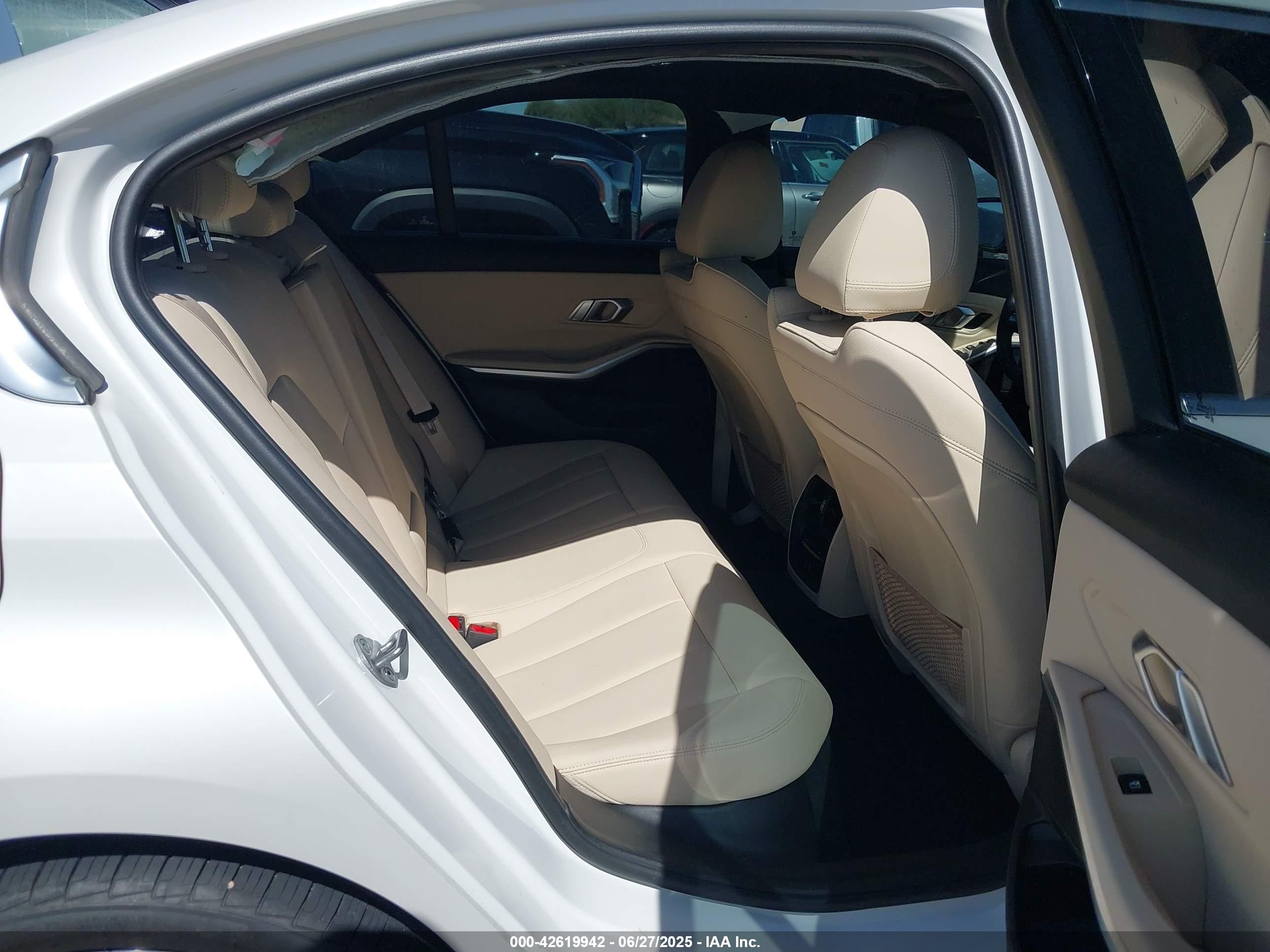 2021 Bmw 330i   White vin: 3MW5R1J02M8B74306