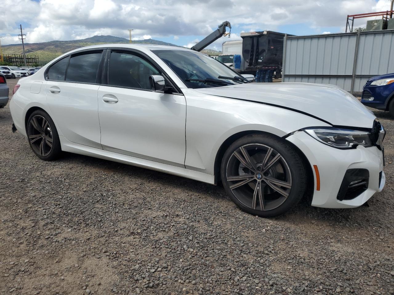 2022 Bmw 330i    White vin: 3MW5R1J02N8C27698