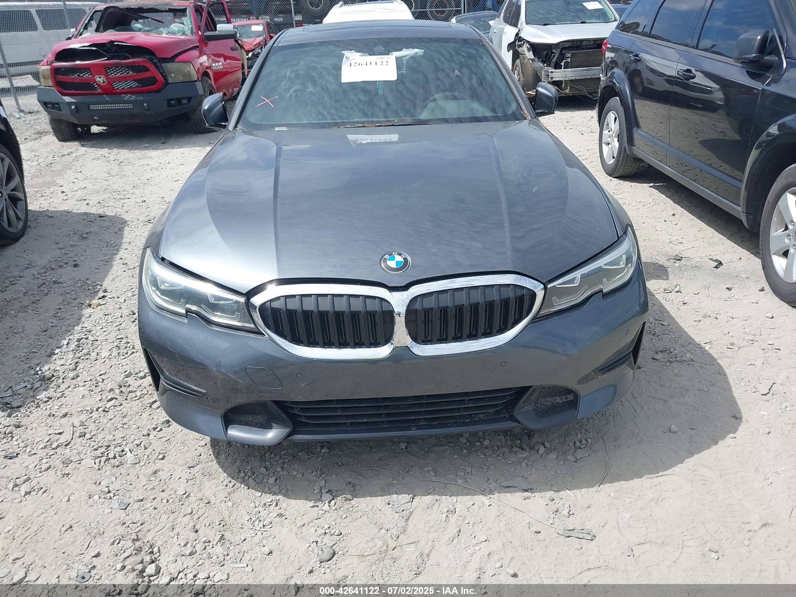 2020 Bmw 330i   Blue vin: 3MW5R1J03L8B38333