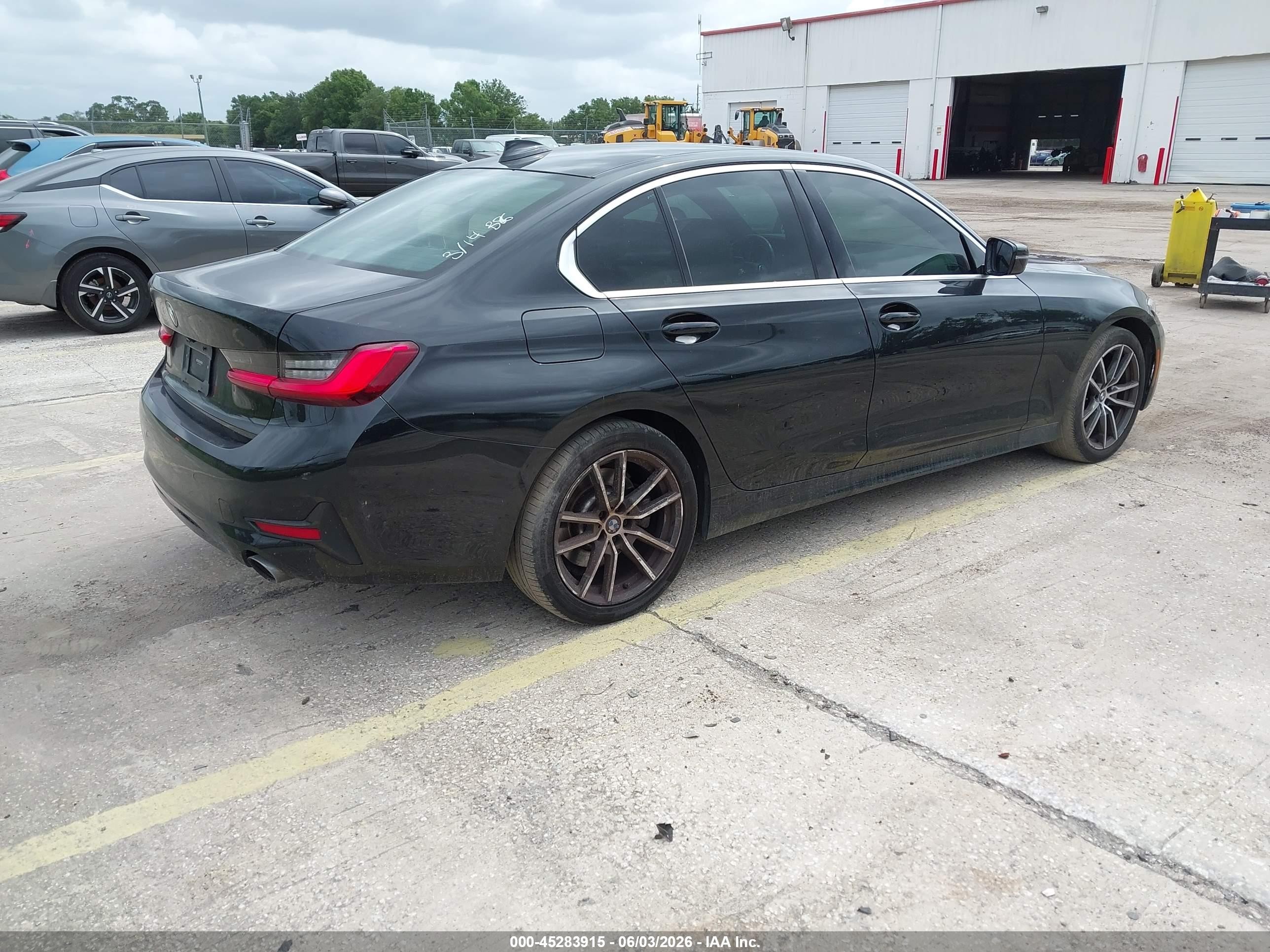 2021 Bmw 330i   Черный vin: 3MW5R1J04M8C18581