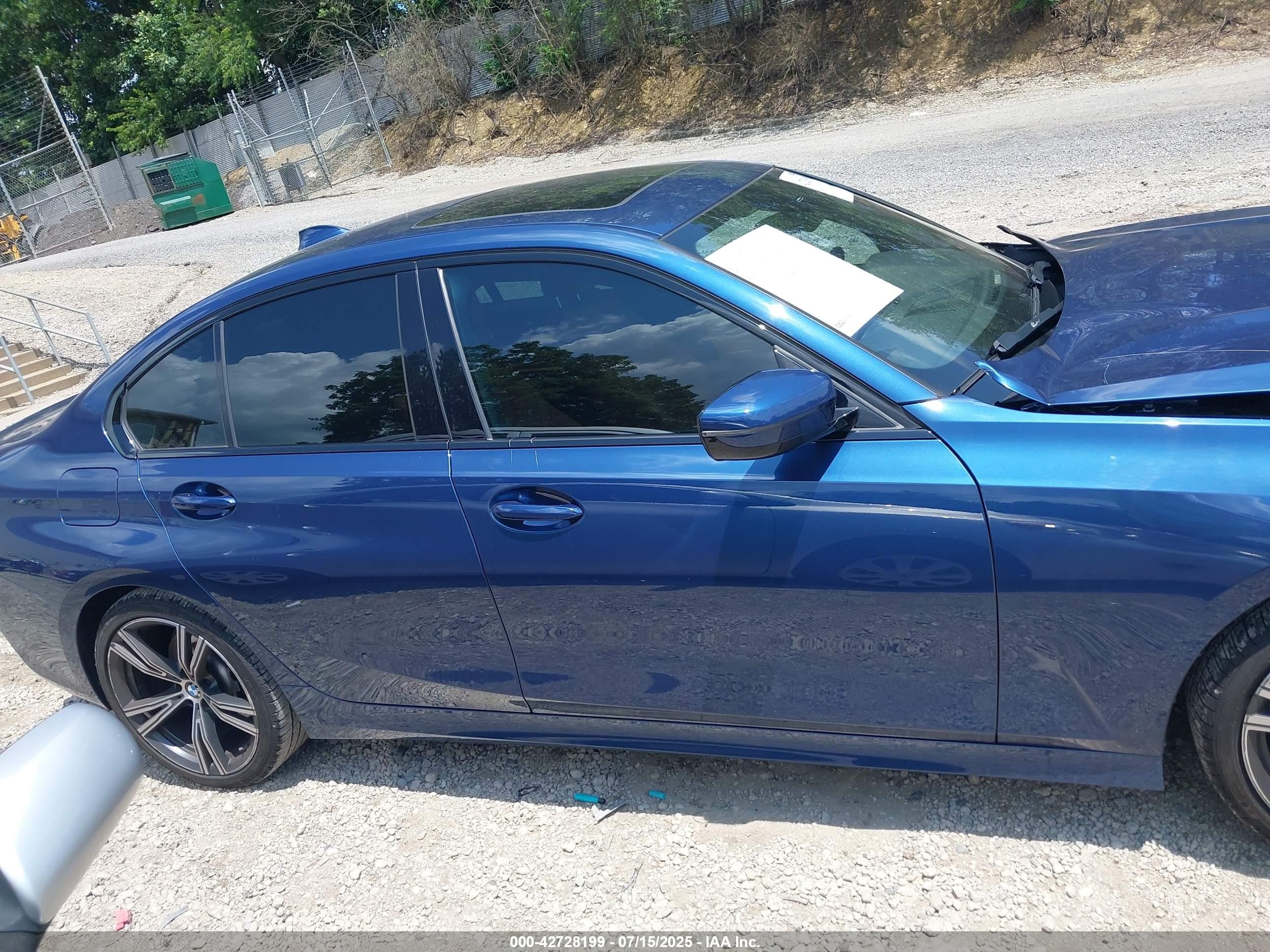 2022 Bmw 330i   Синий vin: 3MW5R1J04N8C47788