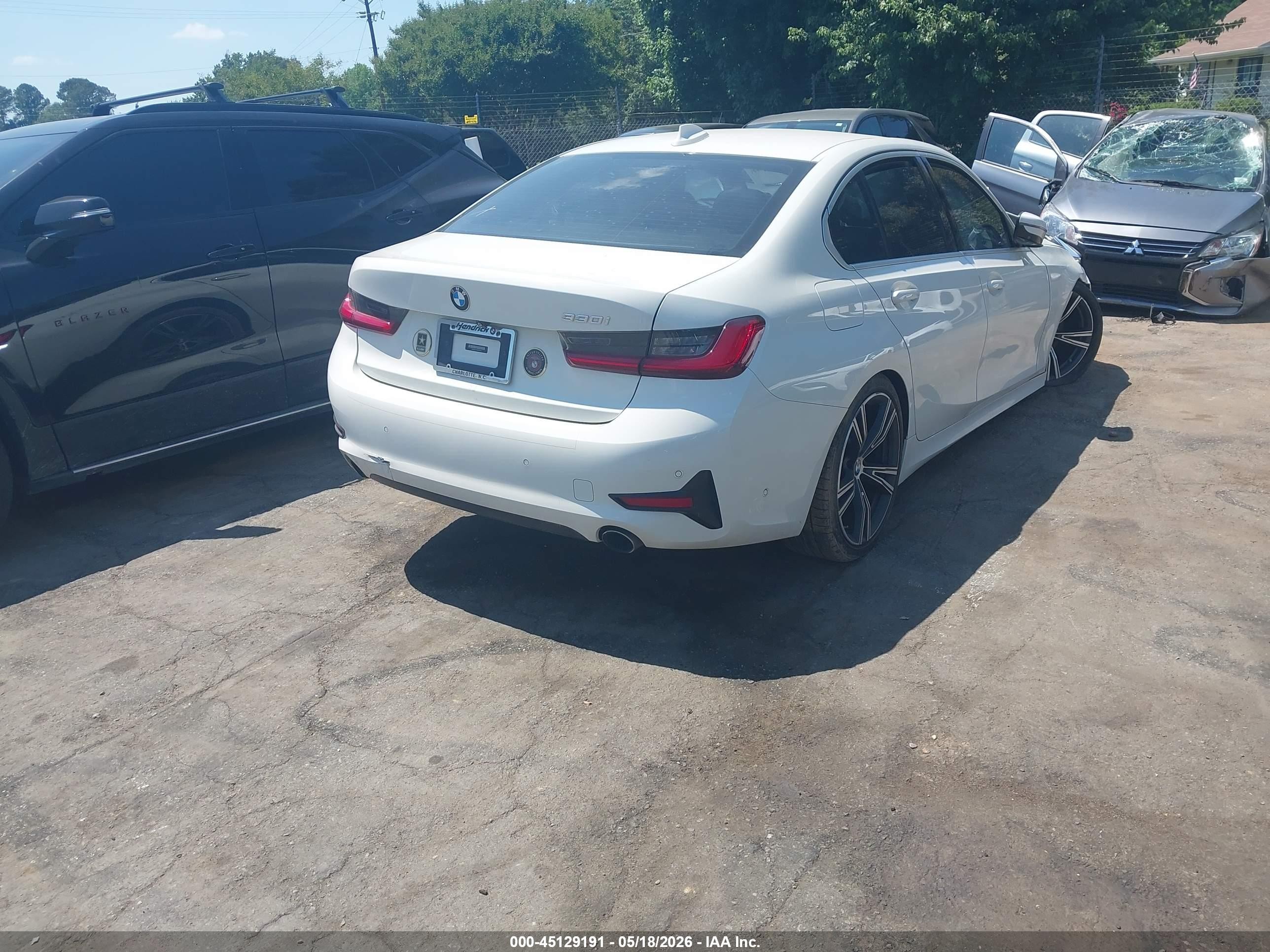 2021 Bmw 330i   White vin: 3MW5R1J05M8B50355