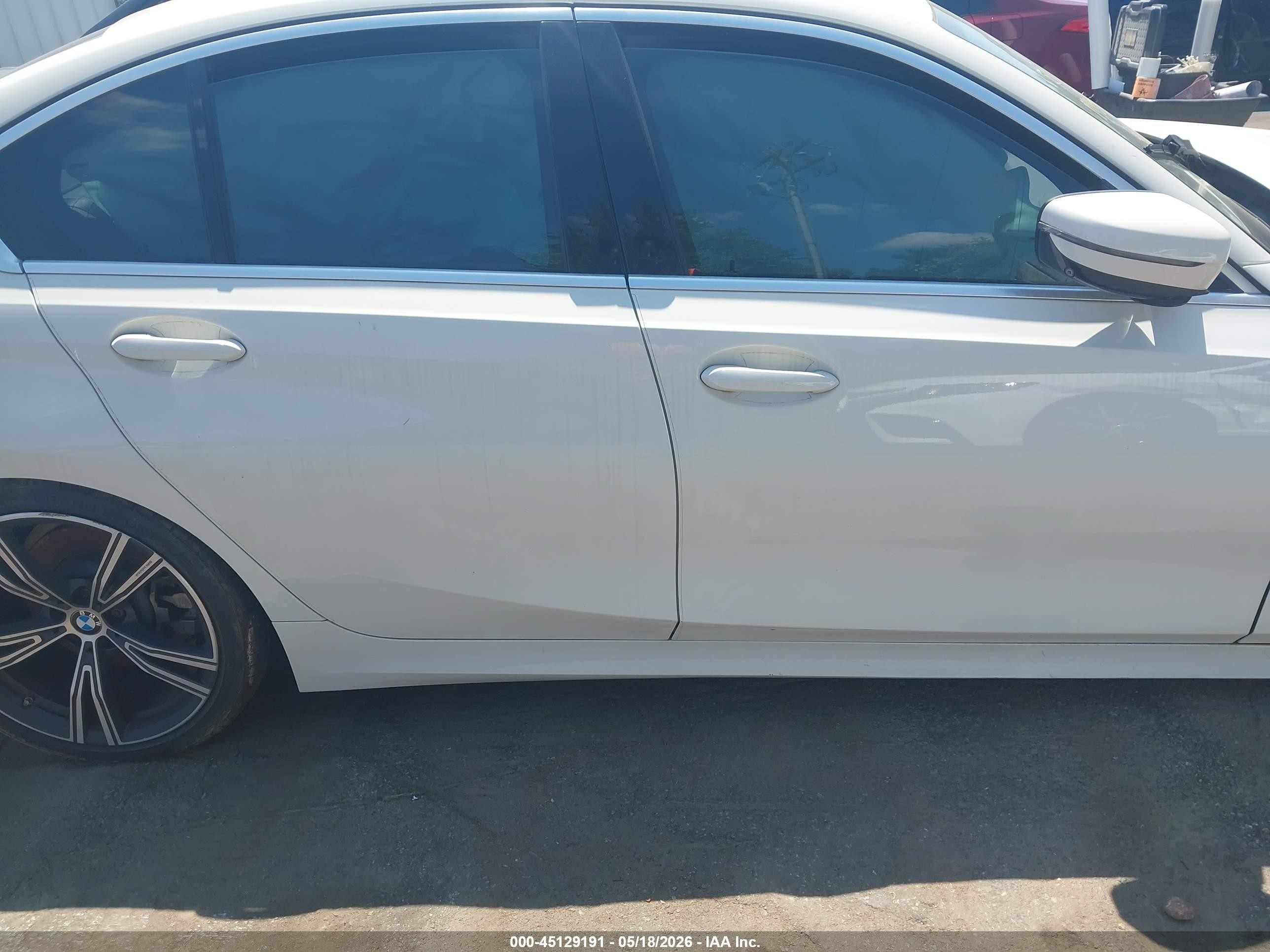 2021 Bmw 330i   White vin: 3MW5R1J05M8B50355