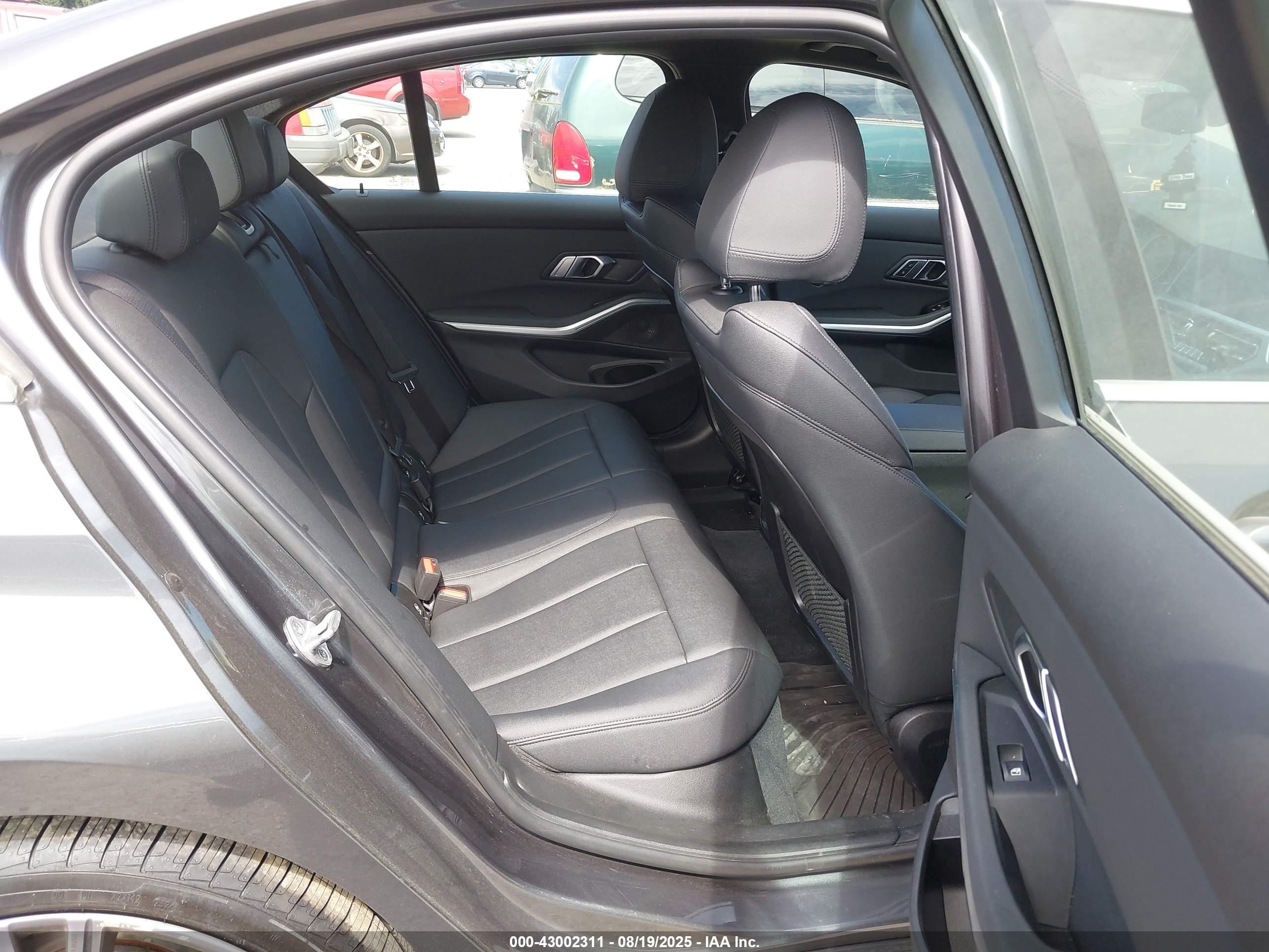 2020 Bmw 330i   Gray vin: 3MW5R1J06L8B14799