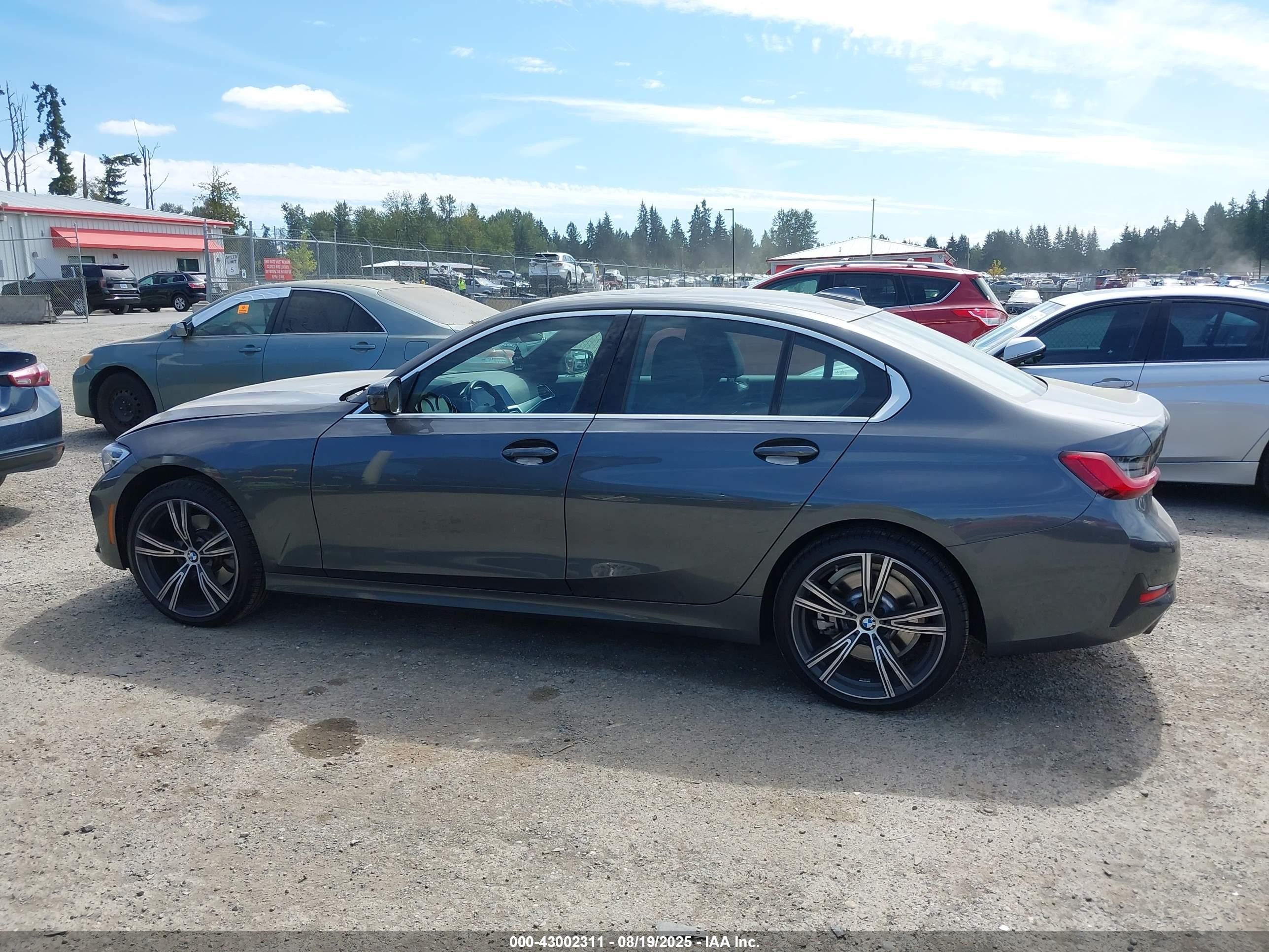 2020 Bmw 330i   Gray vin: 3MW5R1J06L8B14799