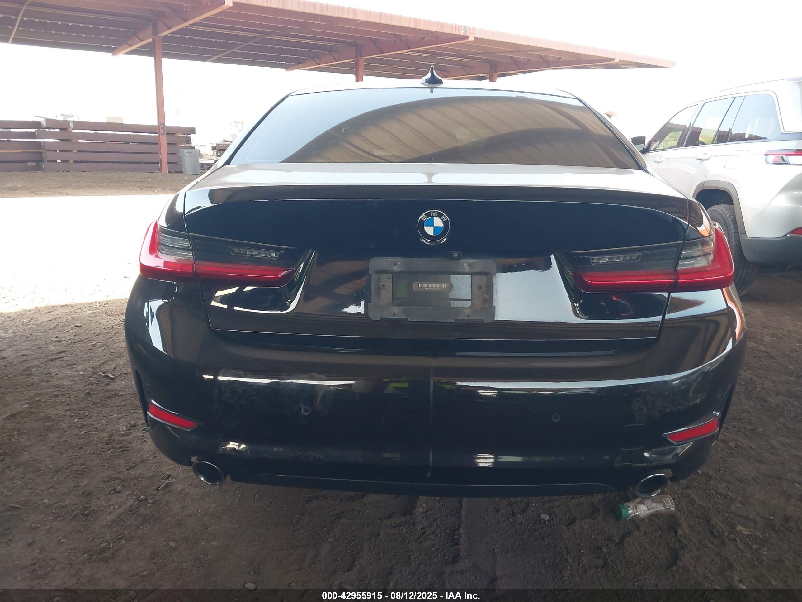 2020 Bmw 330i   Black vin: 3MW5R1J07L8B26900