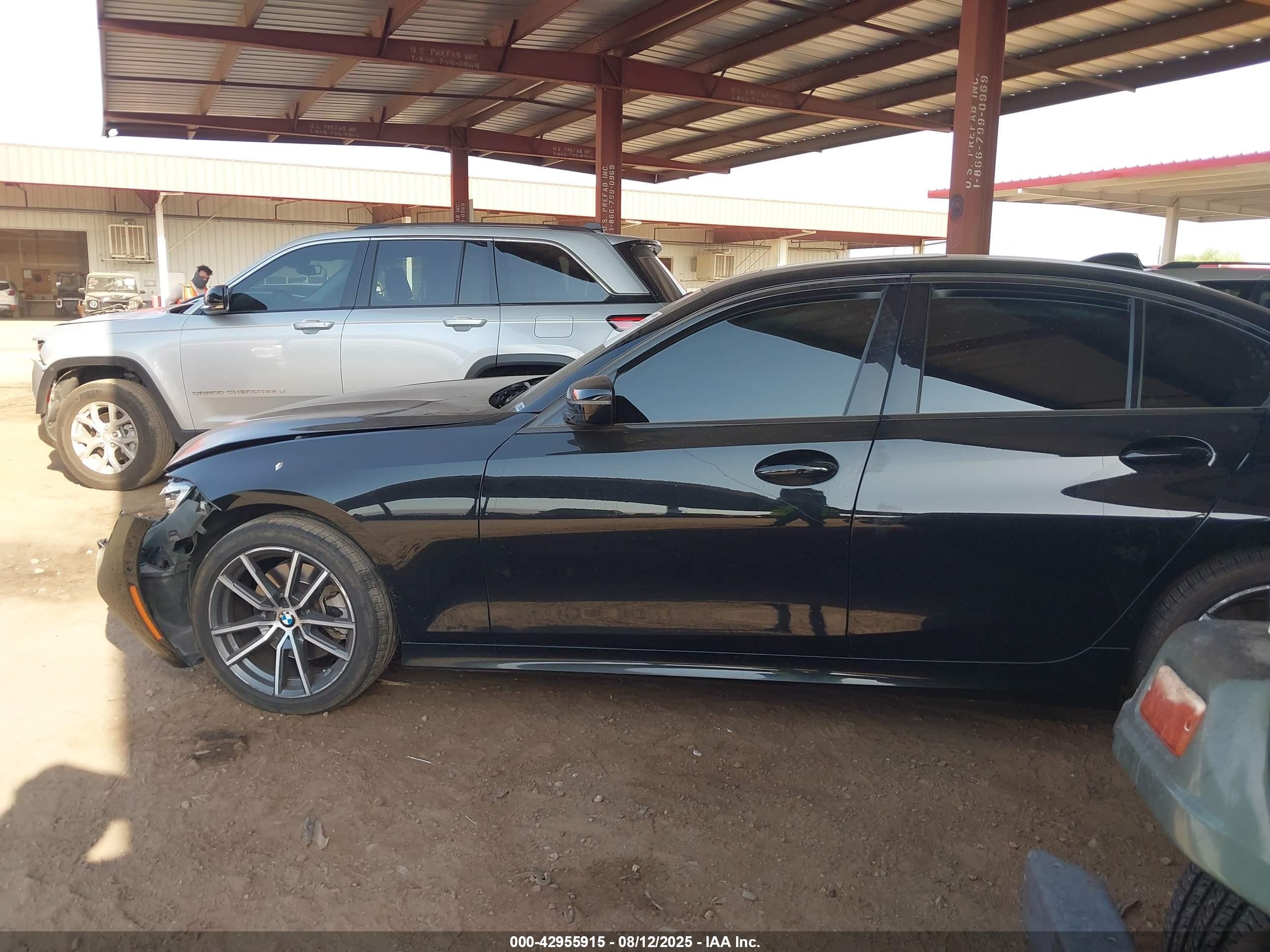 2020 Bmw 330i   Black vin: 3MW5R1J07L8B26900