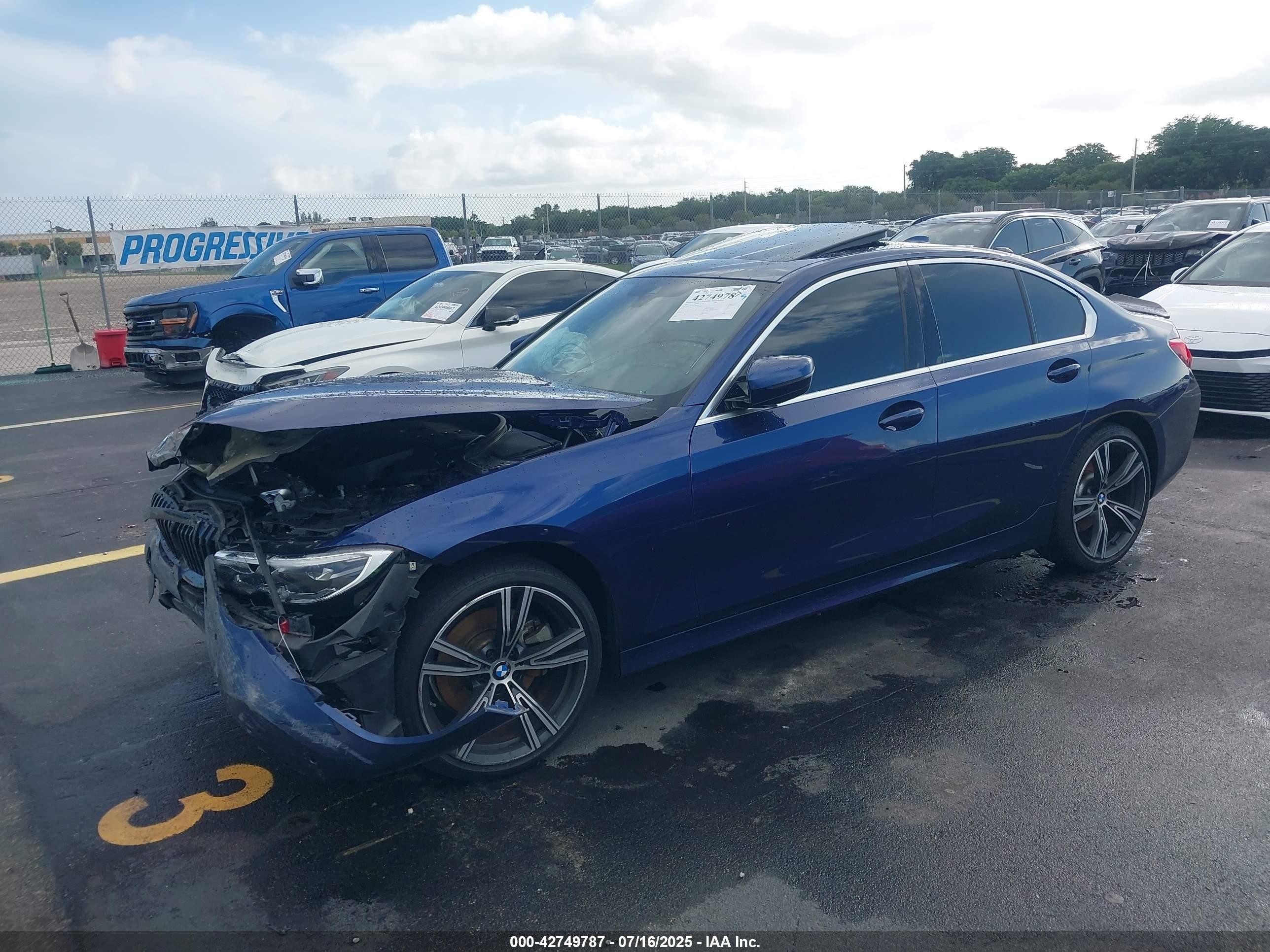2020 Bmw 330i   Blue vin: 3MW5R1J09L8B34450