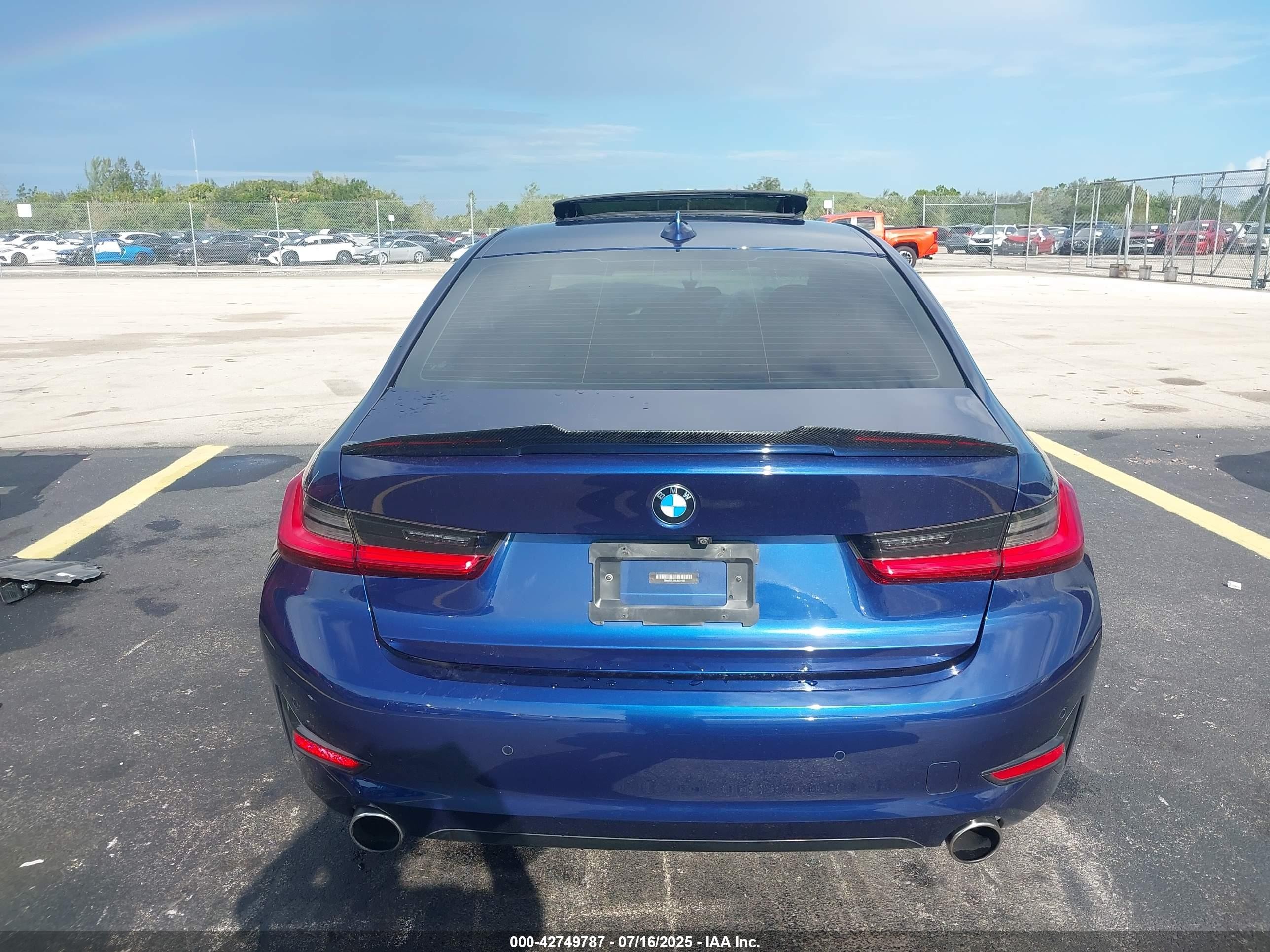 2020 Bmw 330i   Blue vin: 3MW5R1J09L8B34450