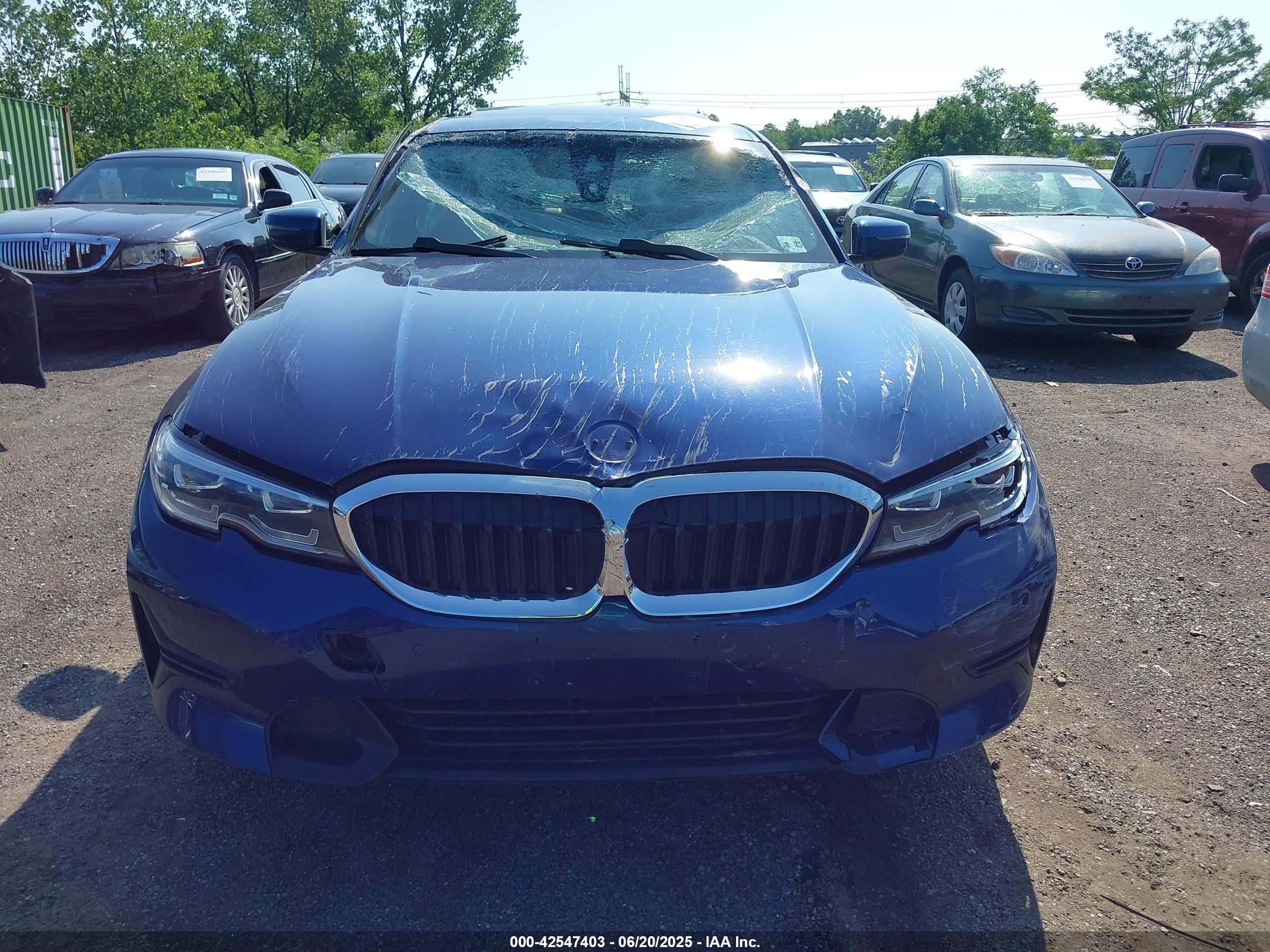 2020 Bmw 330i Xdrive Blue vin: 3MW5R7J00L8B35571