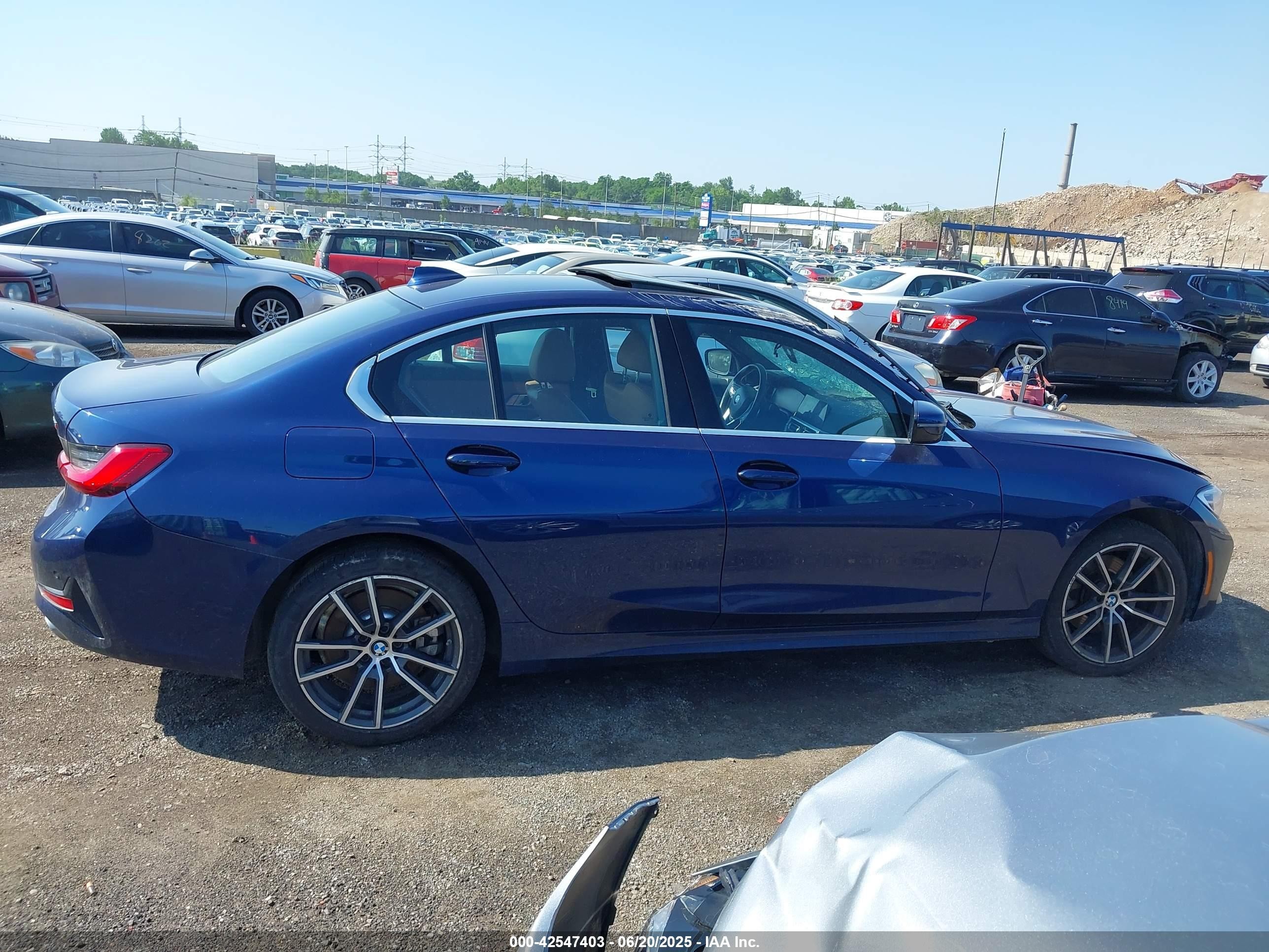 2020 Bmw 330i Xdrive Blue vin: 3MW5R7J00L8B35571