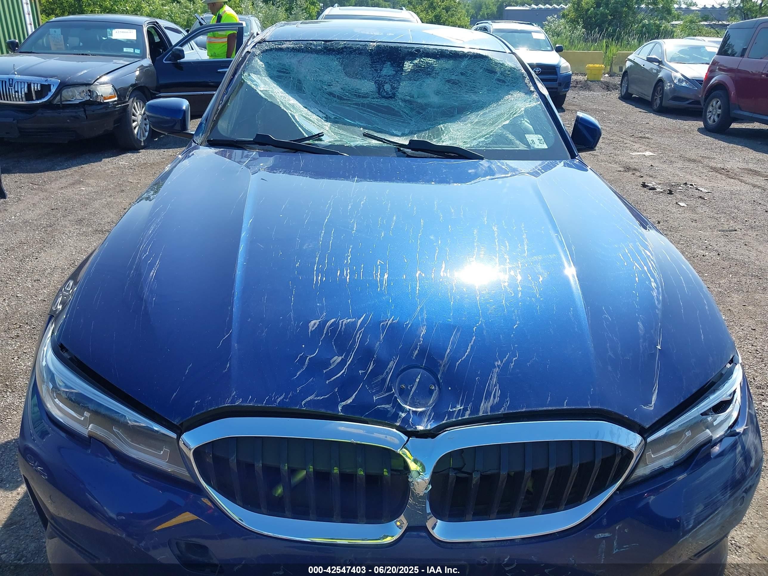 2020 Bmw 330i Xdrive Blue vin: 3MW5R7J00L8B35571