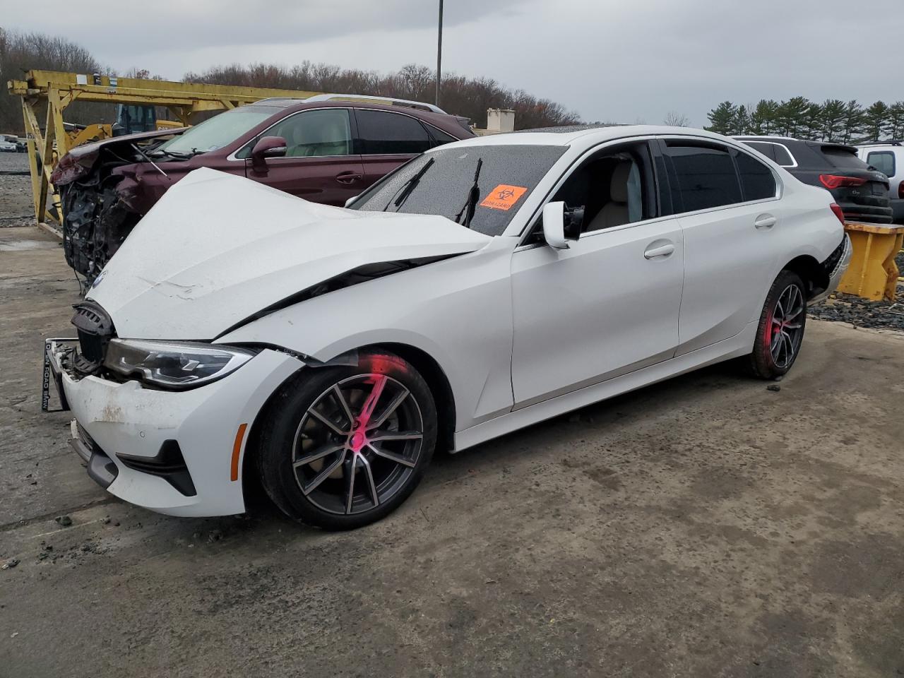 2021 Bmw 330xi    Белый vin: 3MW5R7J00M8B55434