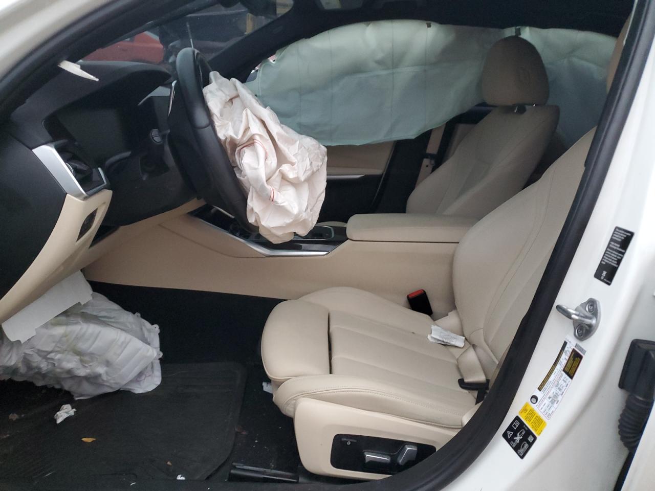 2021 Bmw 330xi    Белый vin: 3MW5R7J00M8B55434