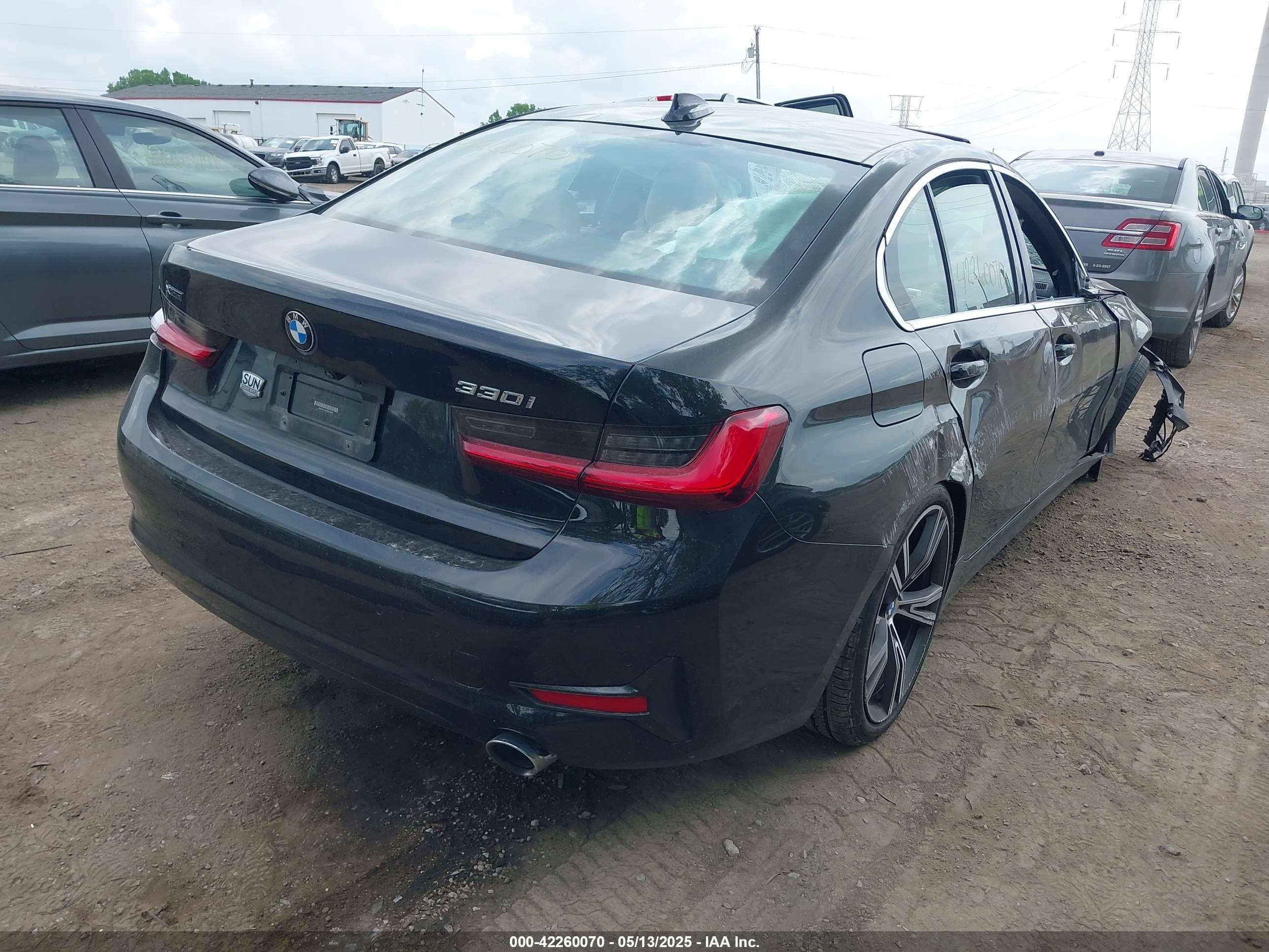2021 Bmw 330i Xdrive Черный vin: 3MW5R7J00M8B79538