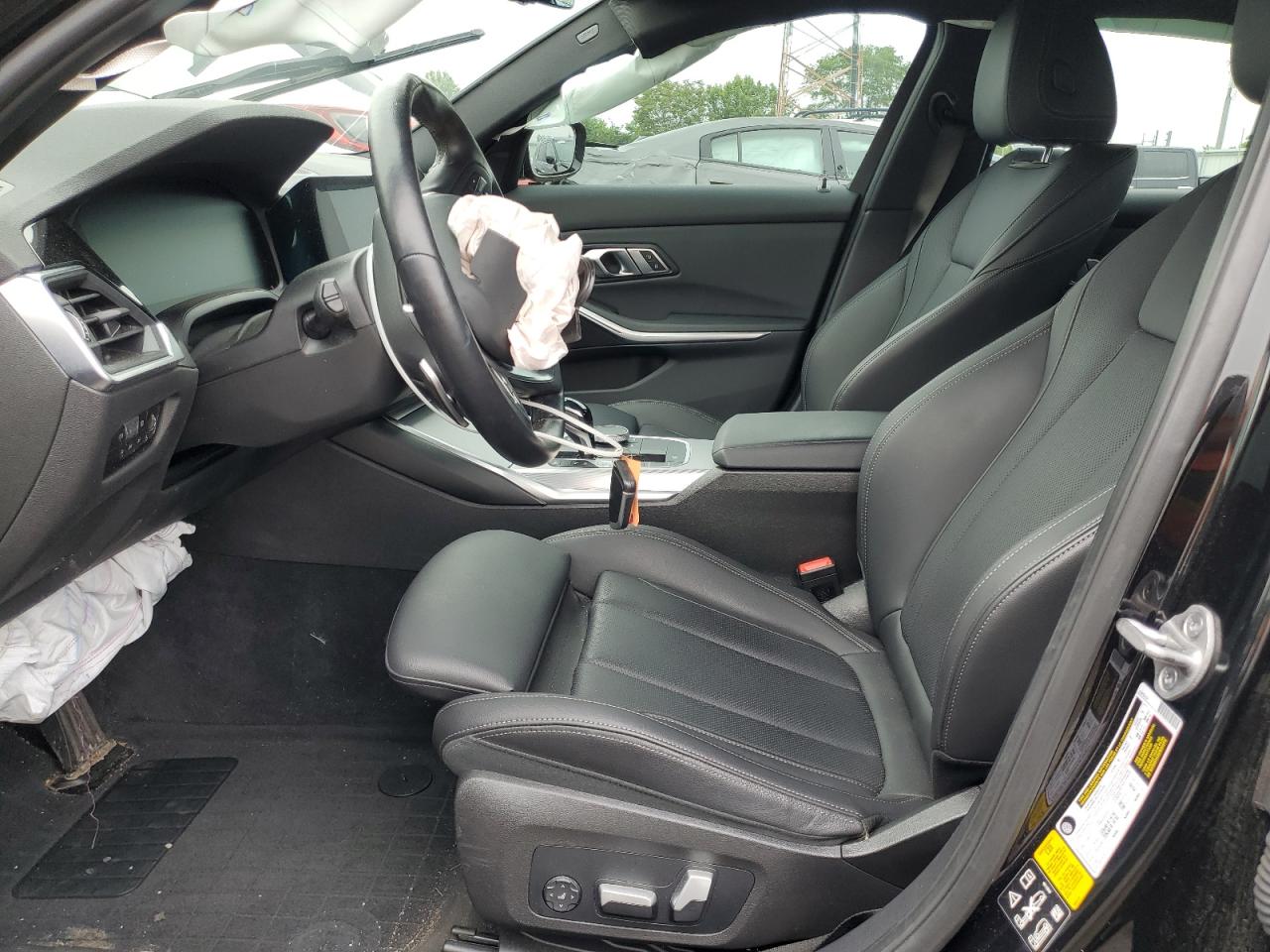 2022 Bmw 330xi    Black vin: 3MW5R7J00N8C50464