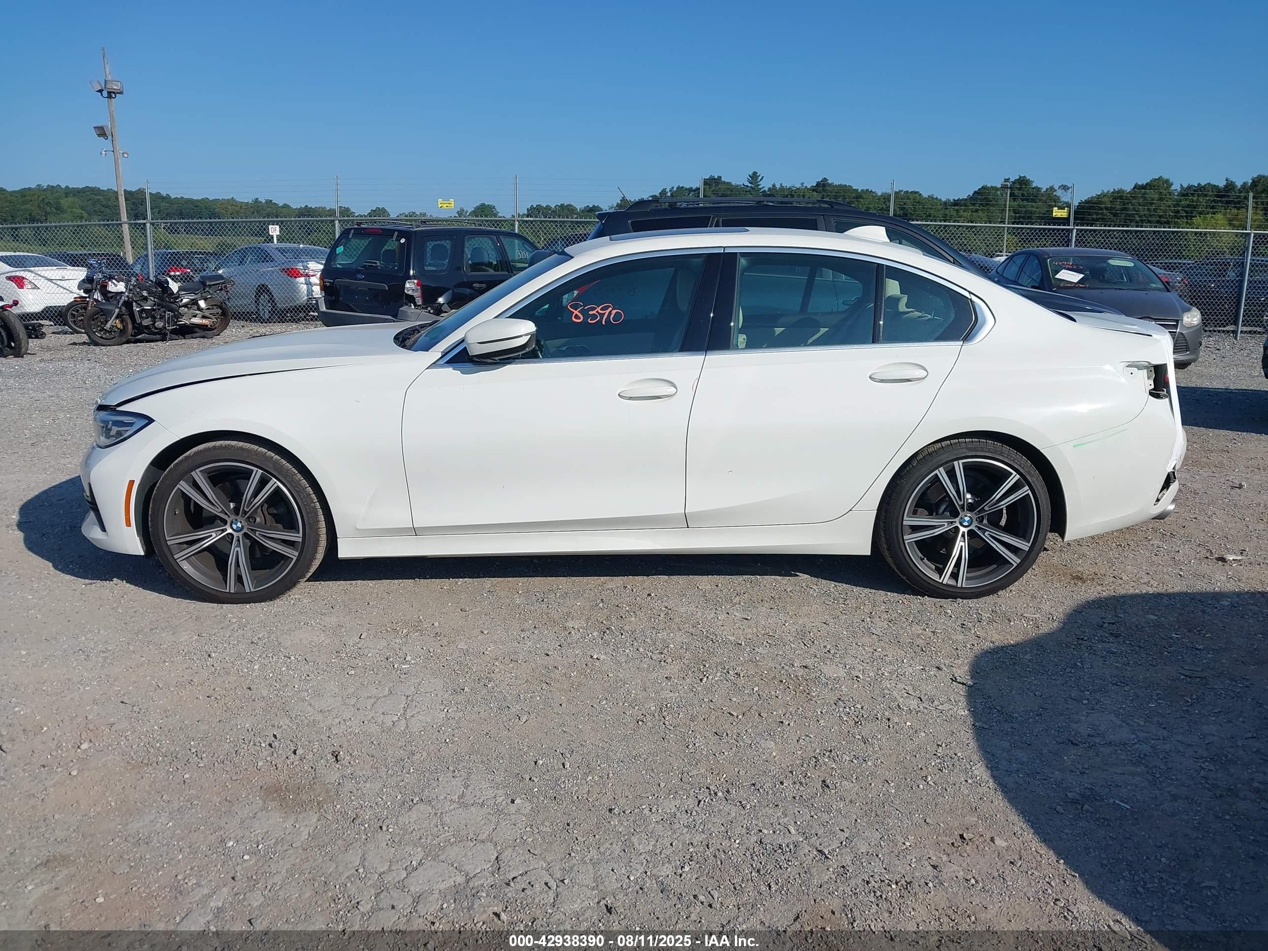 2022 Bmw 330i Xdrive White vin: 3MW5R7J01N8C23368