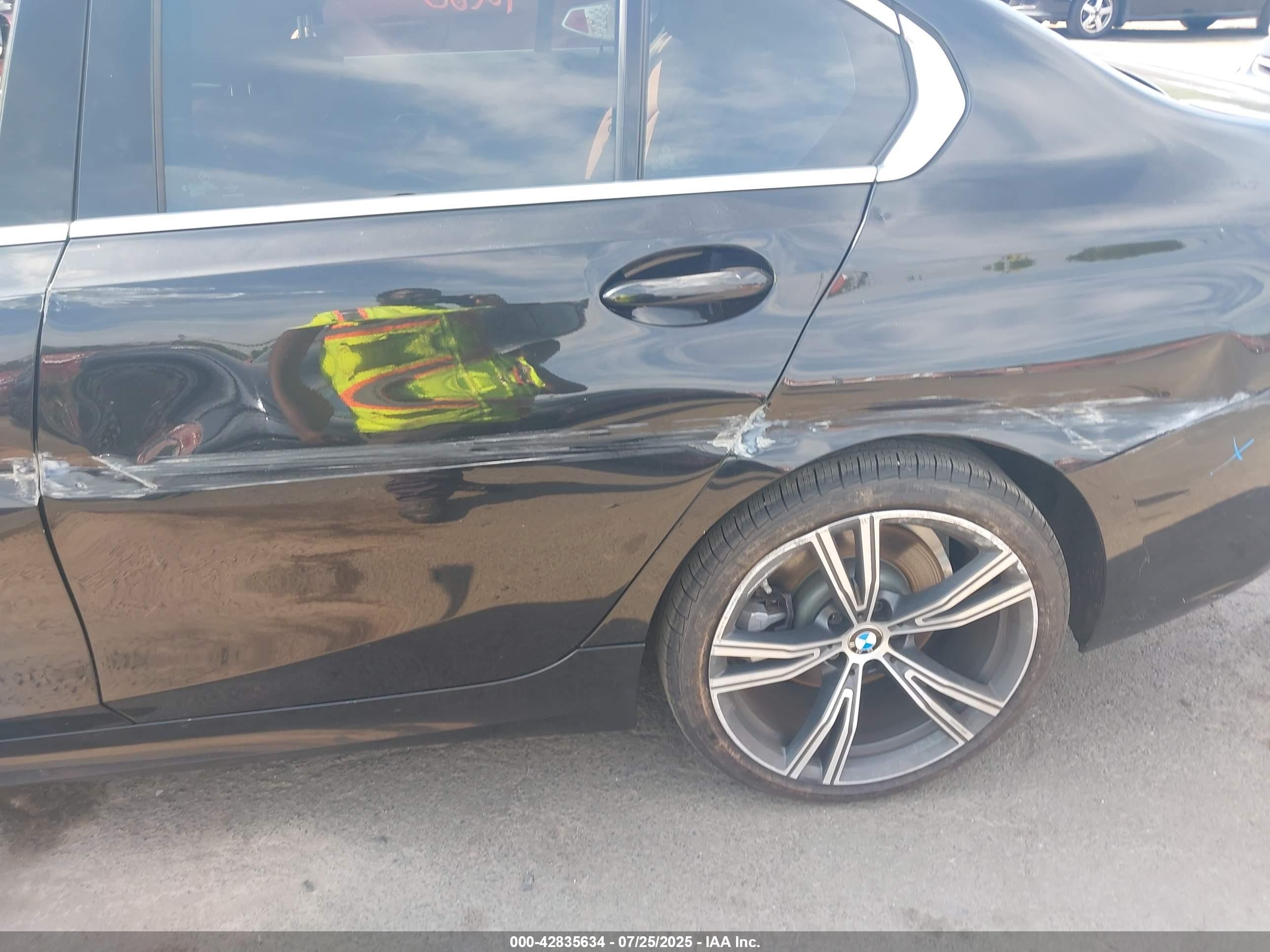 2022 Bmw 330i Xdrive Black vin: 3MW5R7J01N8C49856