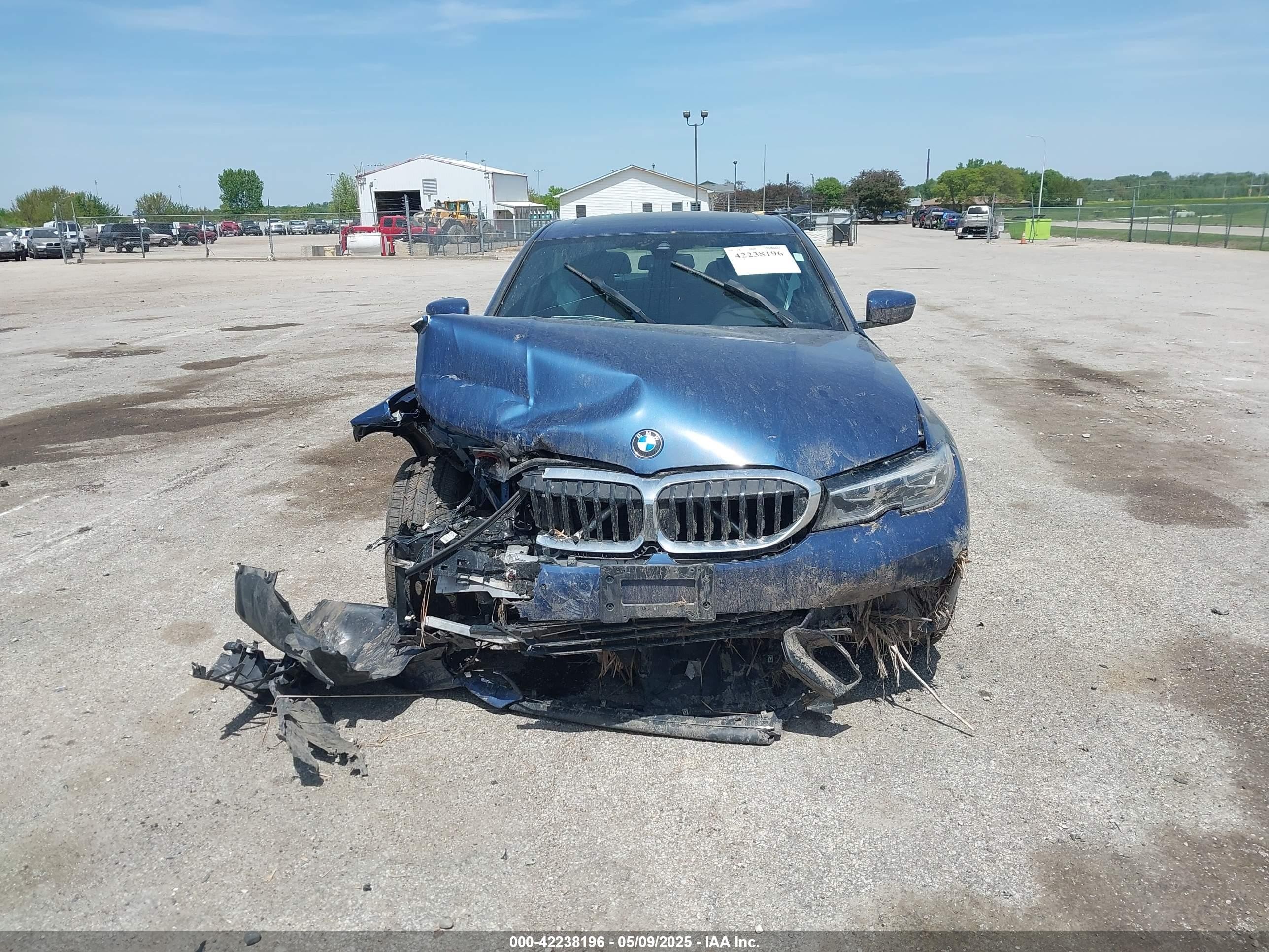 2022 Bmw 330i Xdrive Blue vin: 3MW5R7J03N8C54024
