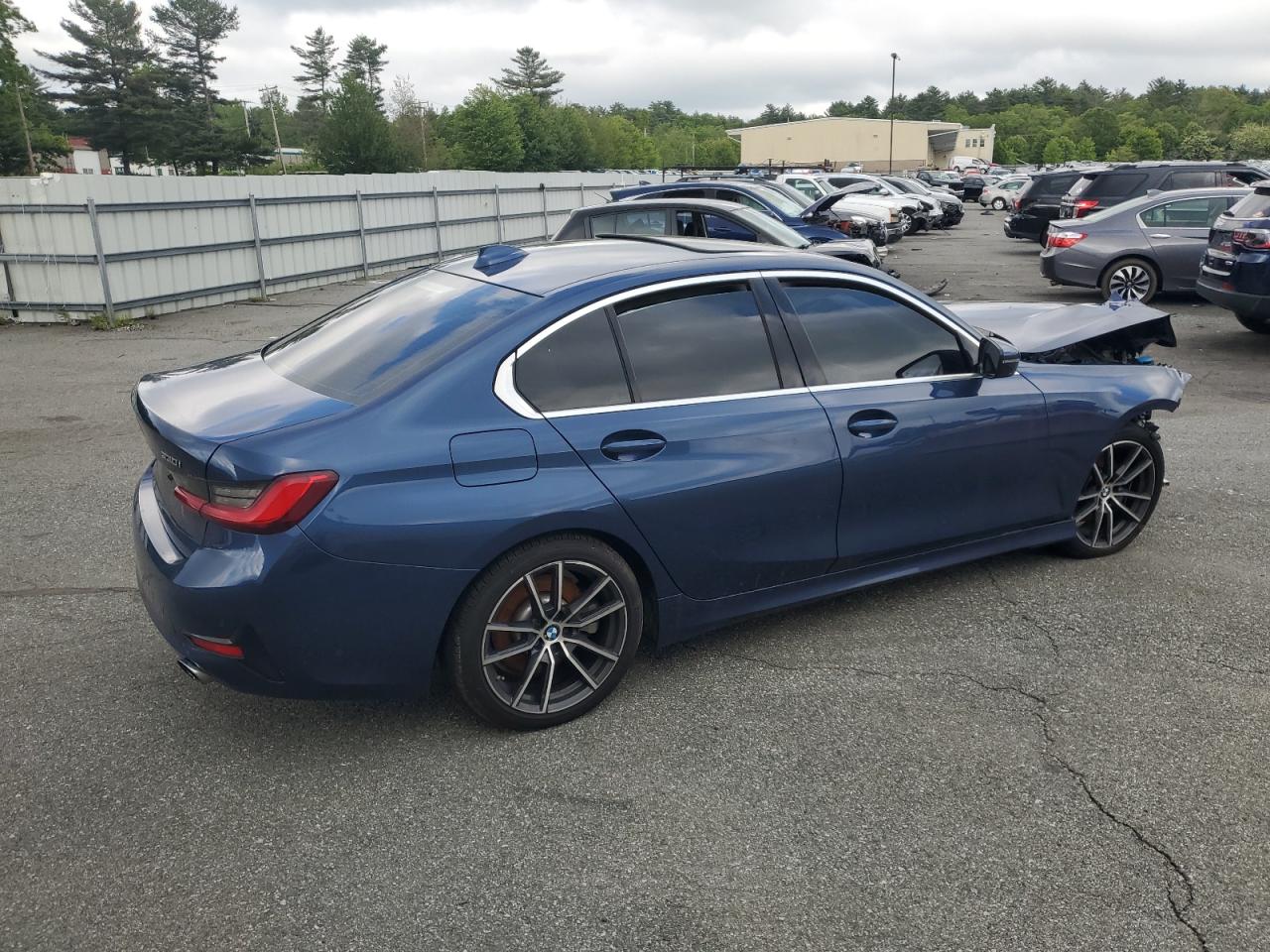 2021 Bmw 330xi    Blue vin: 3MW5R7J09M8C18773