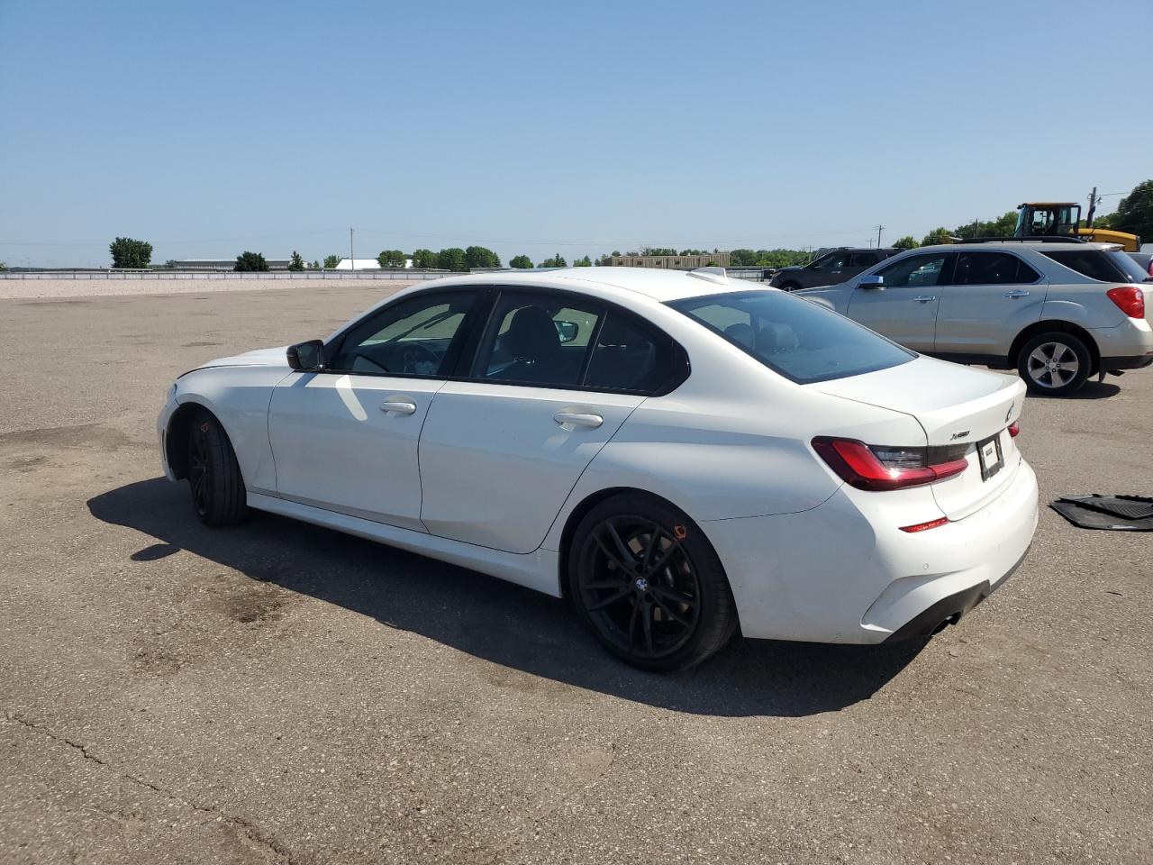 2021 Bmw 330xi    Белый vin: 3MW5R7J0XM8C18698