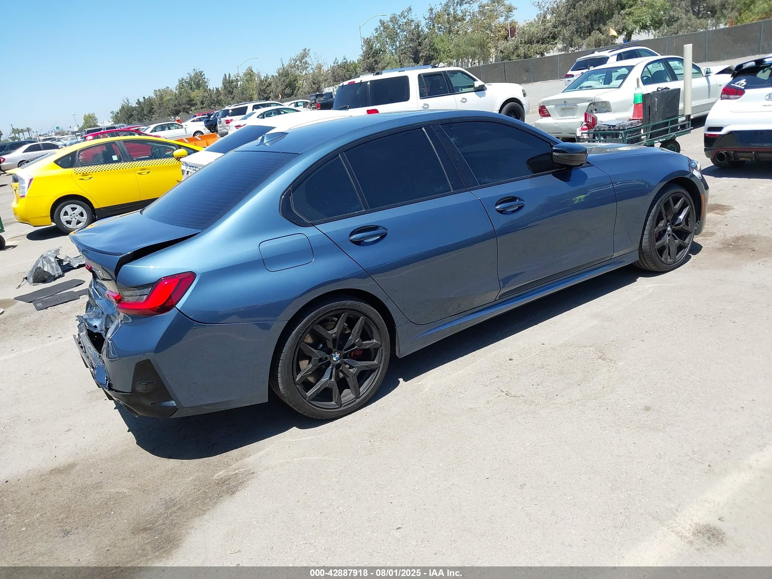 2025 Bmw 3 Series 330i Blue vin: 3MW69CW01S8E93864