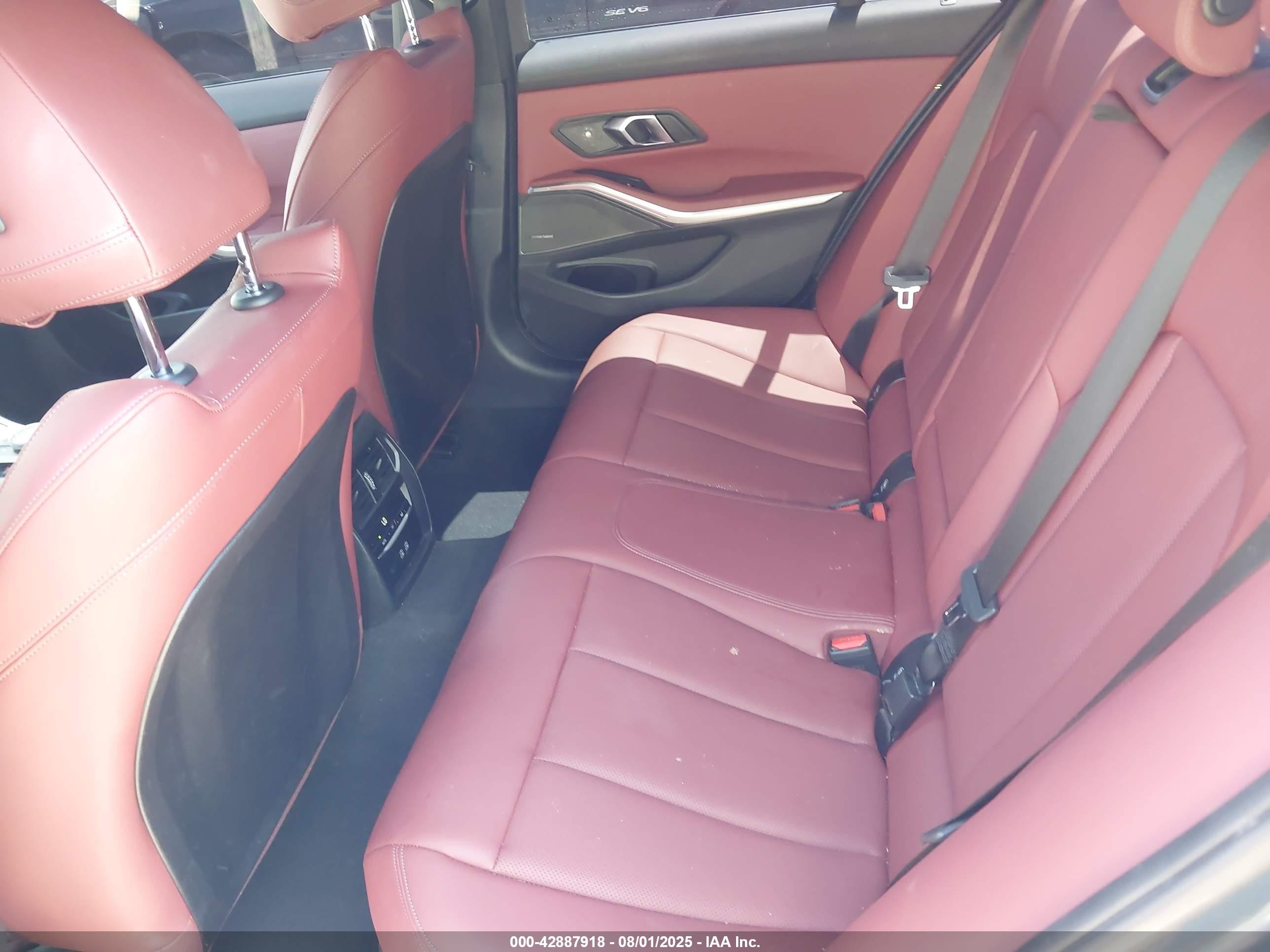 2025 Bmw 3 Series 330i Blue vin: 3MW69CW01S8E93864