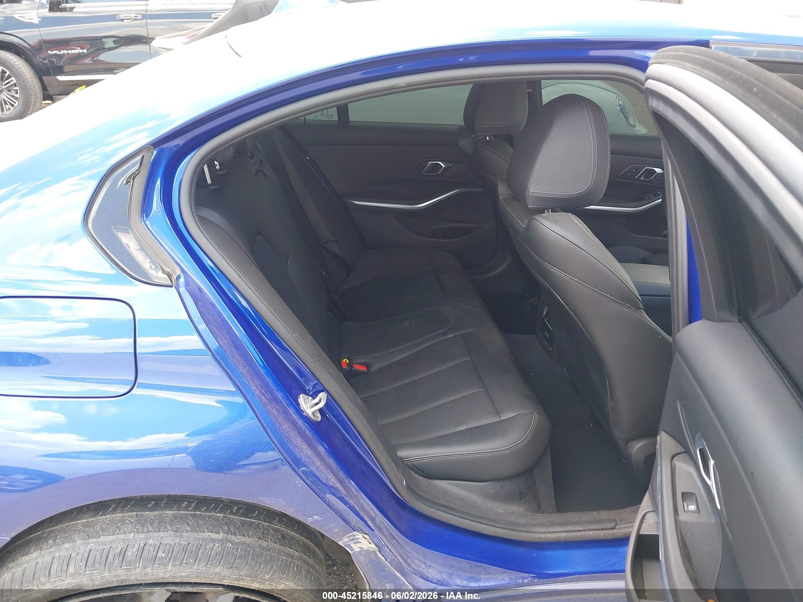 2025 Bmw 330i Blue vin: 3MW69CW07S8F19660