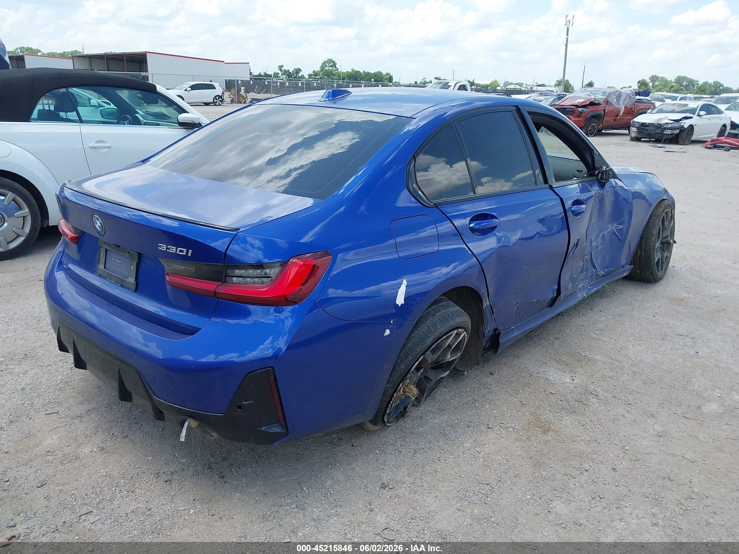 2025 Bmw 330i Blue vin: 3MW69CW07S8F19660