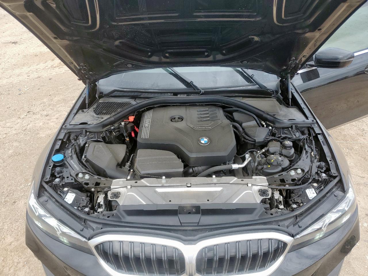 2024 Bmw 330i    Black vin: 3MW69FF06R8D97627