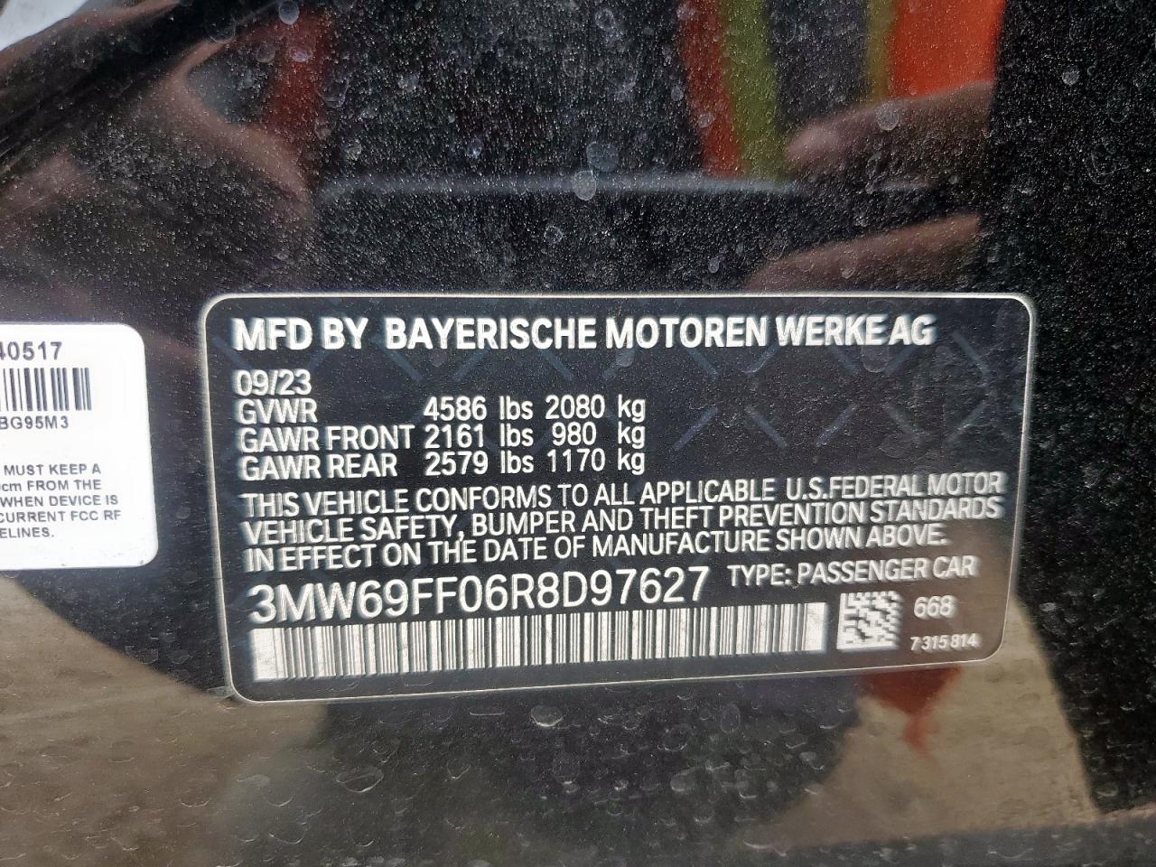 2024 Bmw 330i    Black vin: 3MW69FF06R8D97627