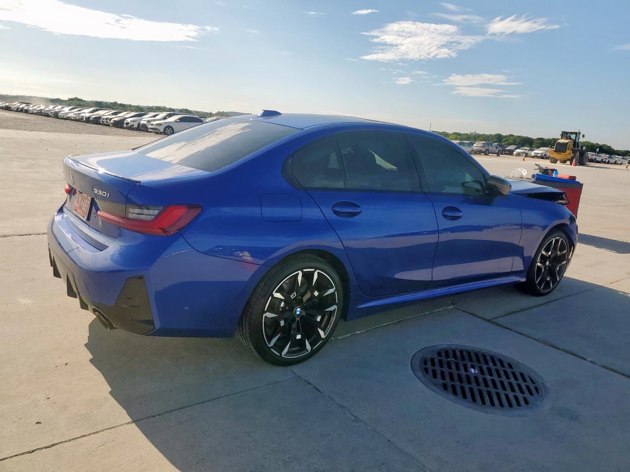 2025 Bmw 330xi    Blue vin: 3MW89CW02S8F37721