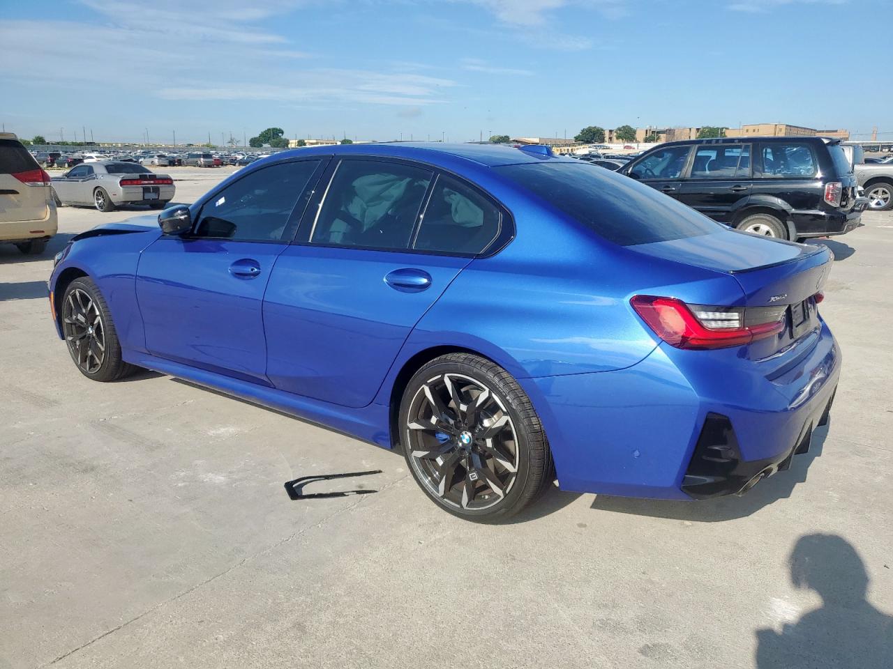 2025 Bmw 330xi    Blue vin: 3MW89CW02S8F37721