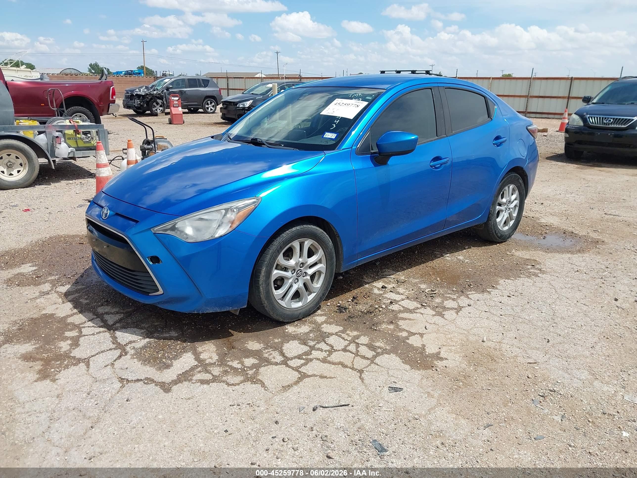 2018 Toyota Yaris Ia   Blue vin: 3MYDLBYV0JY302143