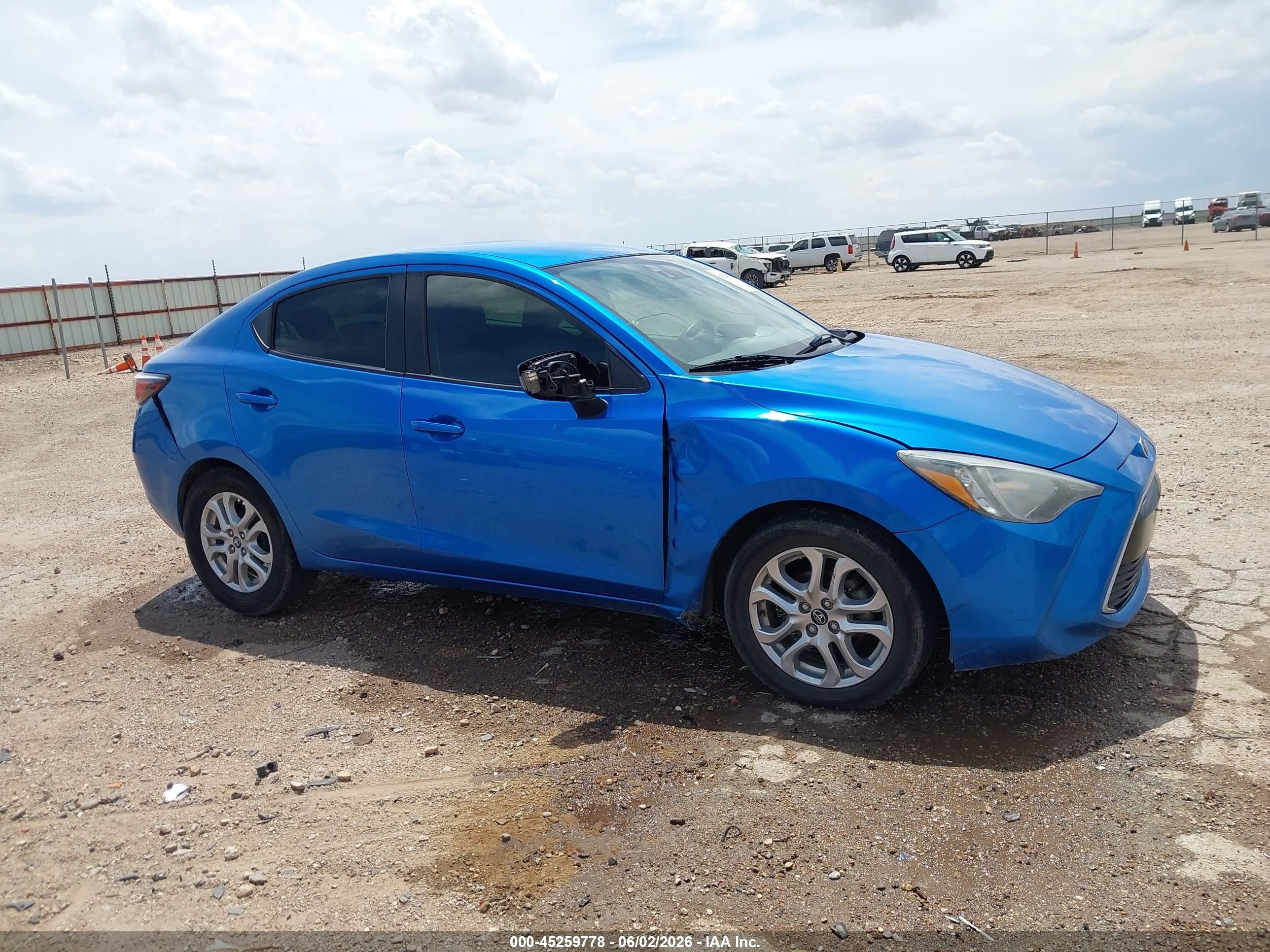 2018 Toyota Yaris Ia   Blue vin: 3MYDLBYV0JY302143