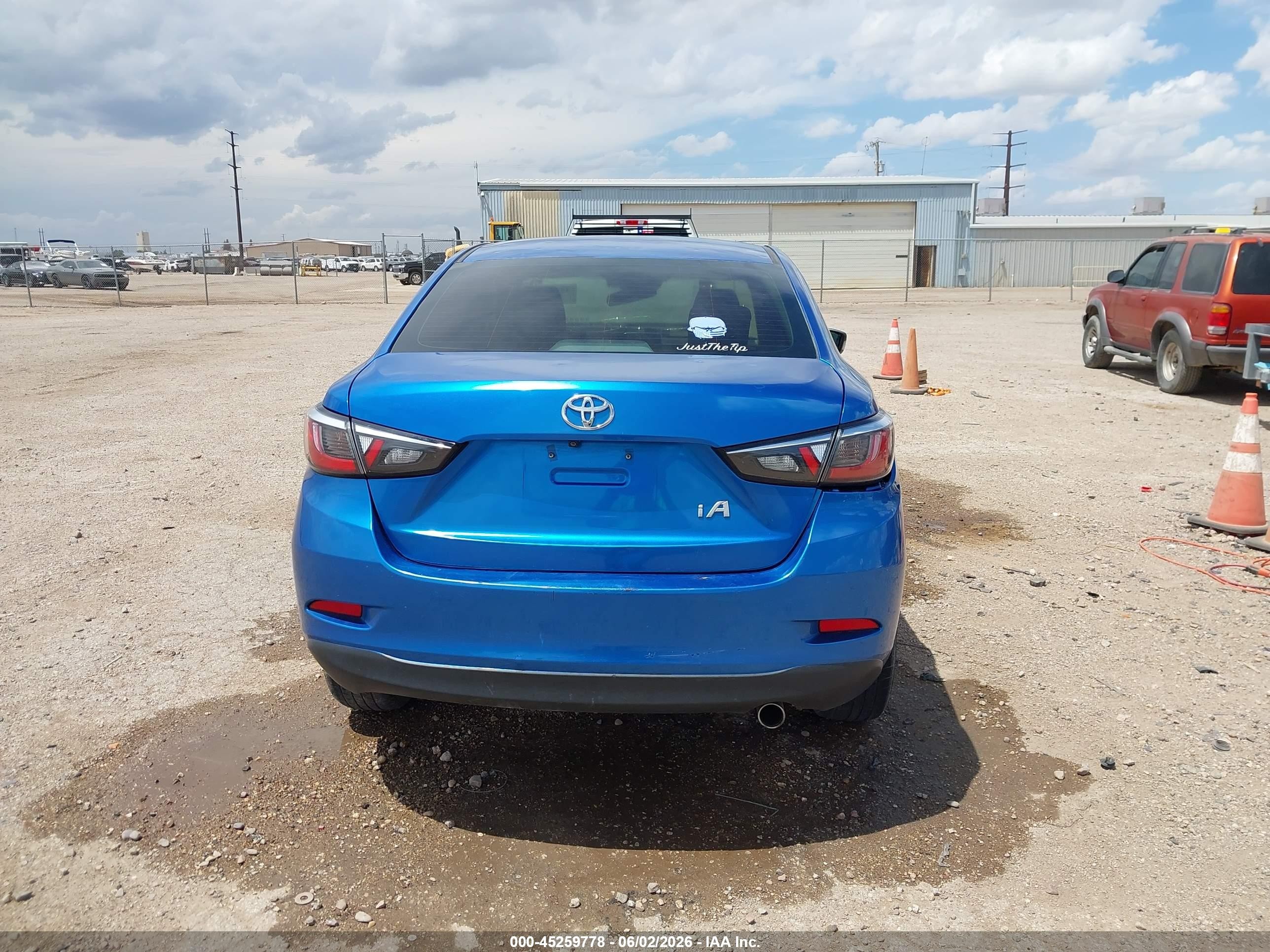 2018 Toyota Yaris Ia   Blue vin: 3MYDLBYV0JY302143