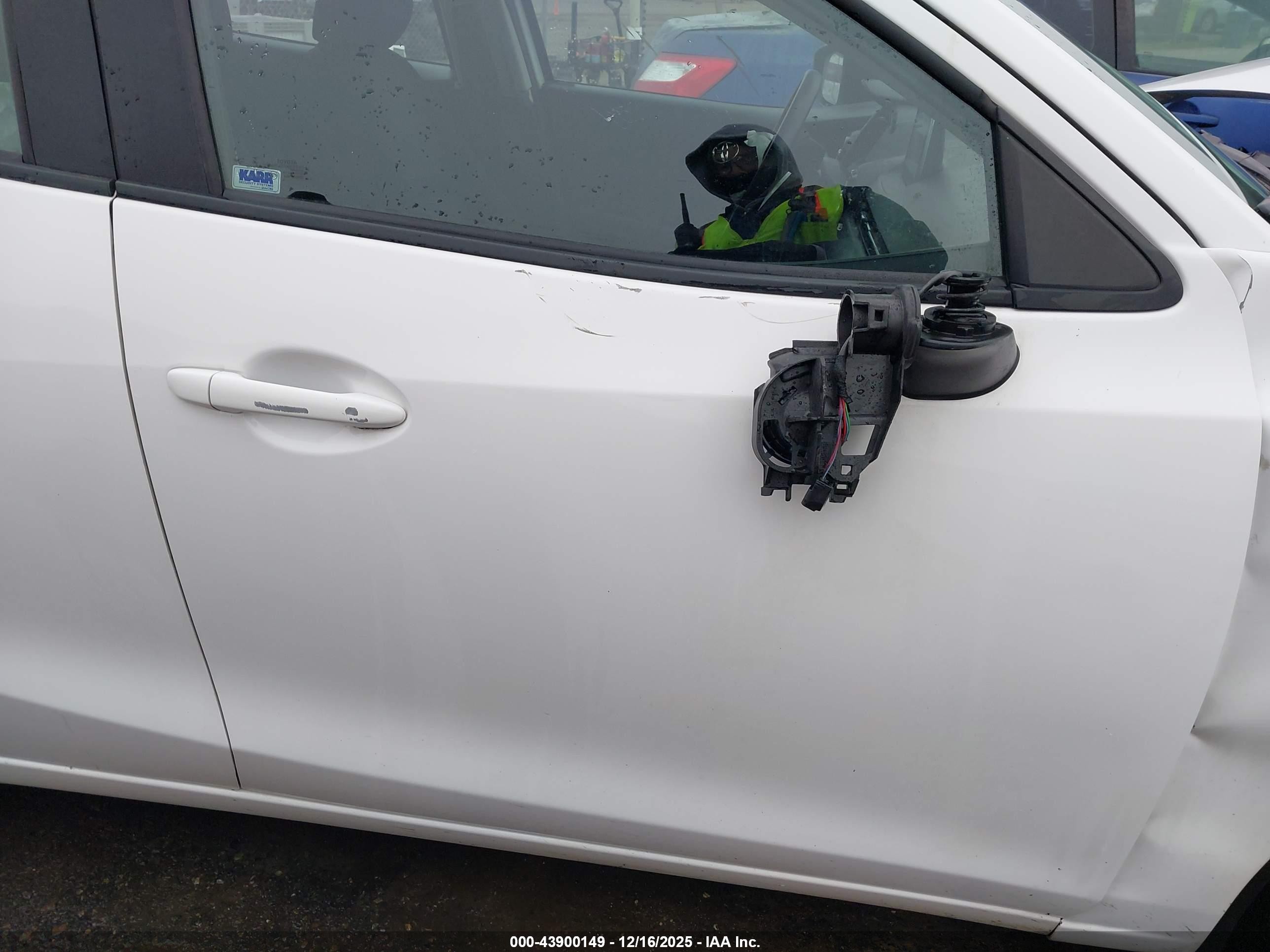 2018 Toyota Yaris Ia   White vin: 3MYDLBYV0JY314731